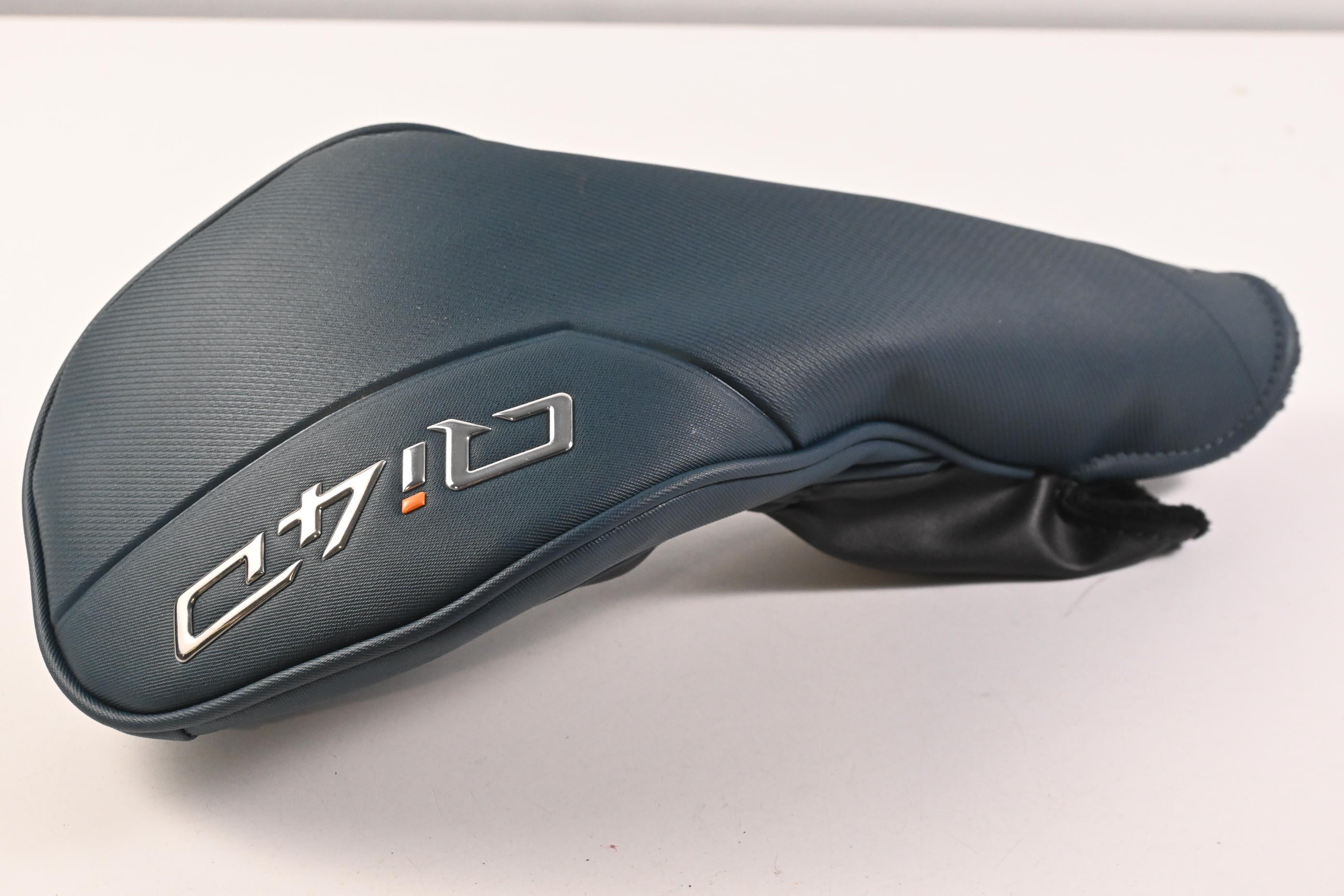 Taylormade Qi4D Driver / 9 Degree / Regular Flex Fujikura Ventus Blue 5 Velocore+