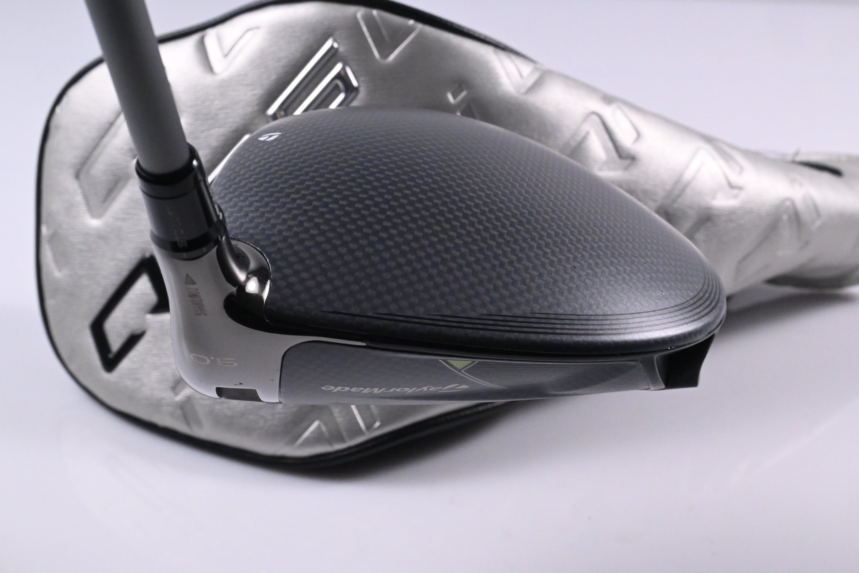 Taylormade Qi35 Driver / 9 Degree / Regular Flex Fujikura Air Speedder 50 Shaft