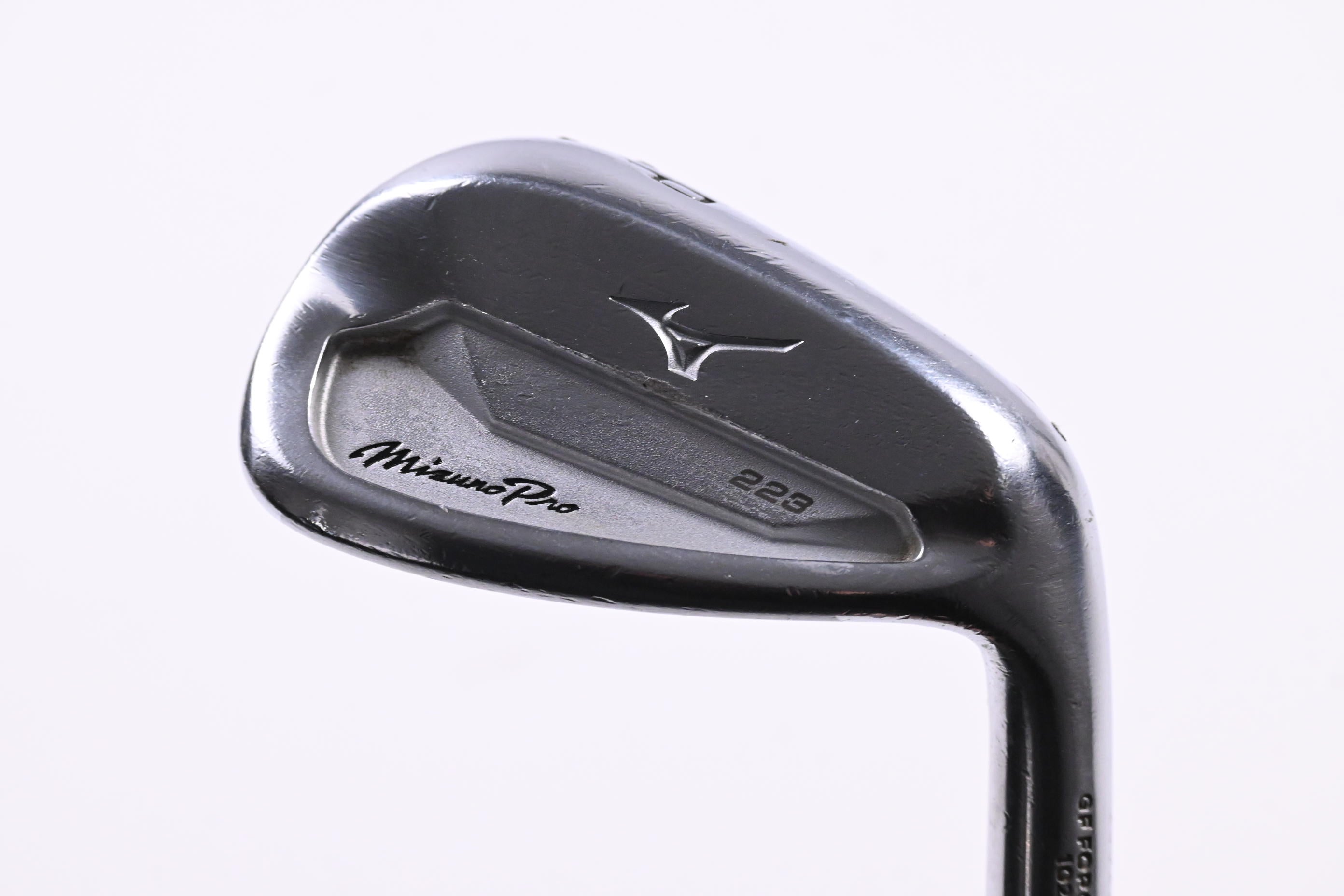 Mizuno Pro 223 Pitching Wedge / 46 Degree / X-Flex Project X LS 125 Shaft