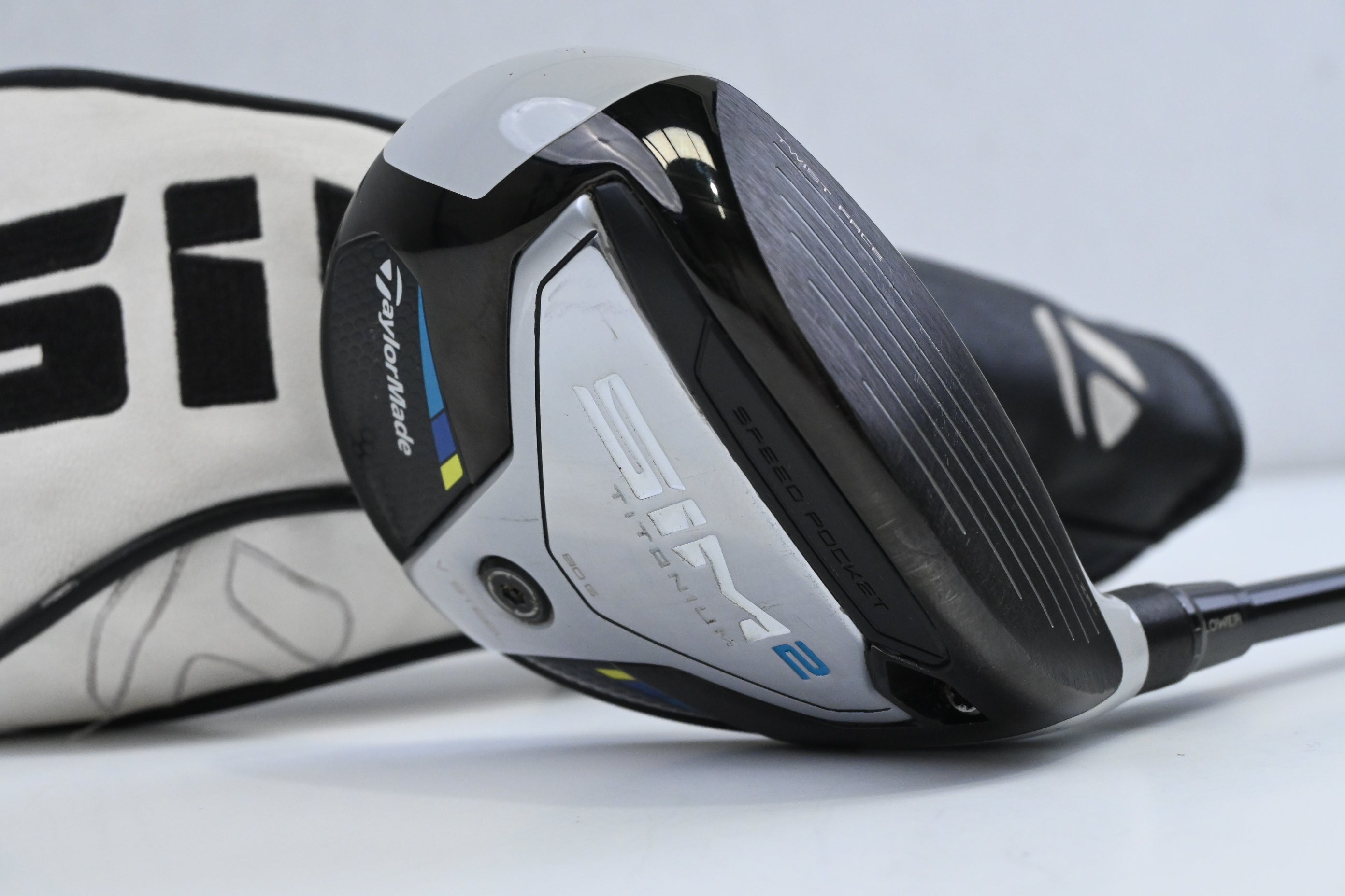 Taylormade SIM2 Ti #3 Wood / 13.5 Degree / Stiff Flex HZRDUS Smoke Black RDX 80