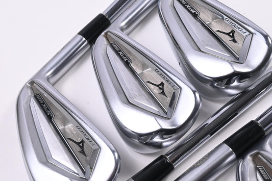 Mizuno JPX 921 Forged Irons / 5-PW+GW / Stiff Flex Dynamic Gold 105 S300 Shafts
