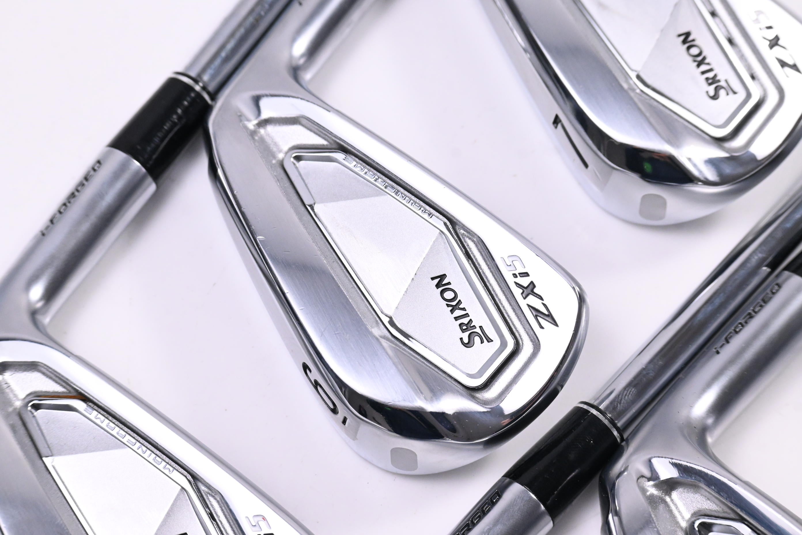 Srixon ZXi5 Irons / 5-PW / Stiff Flex Dynamic Gold Mid 115 S300 Shafts