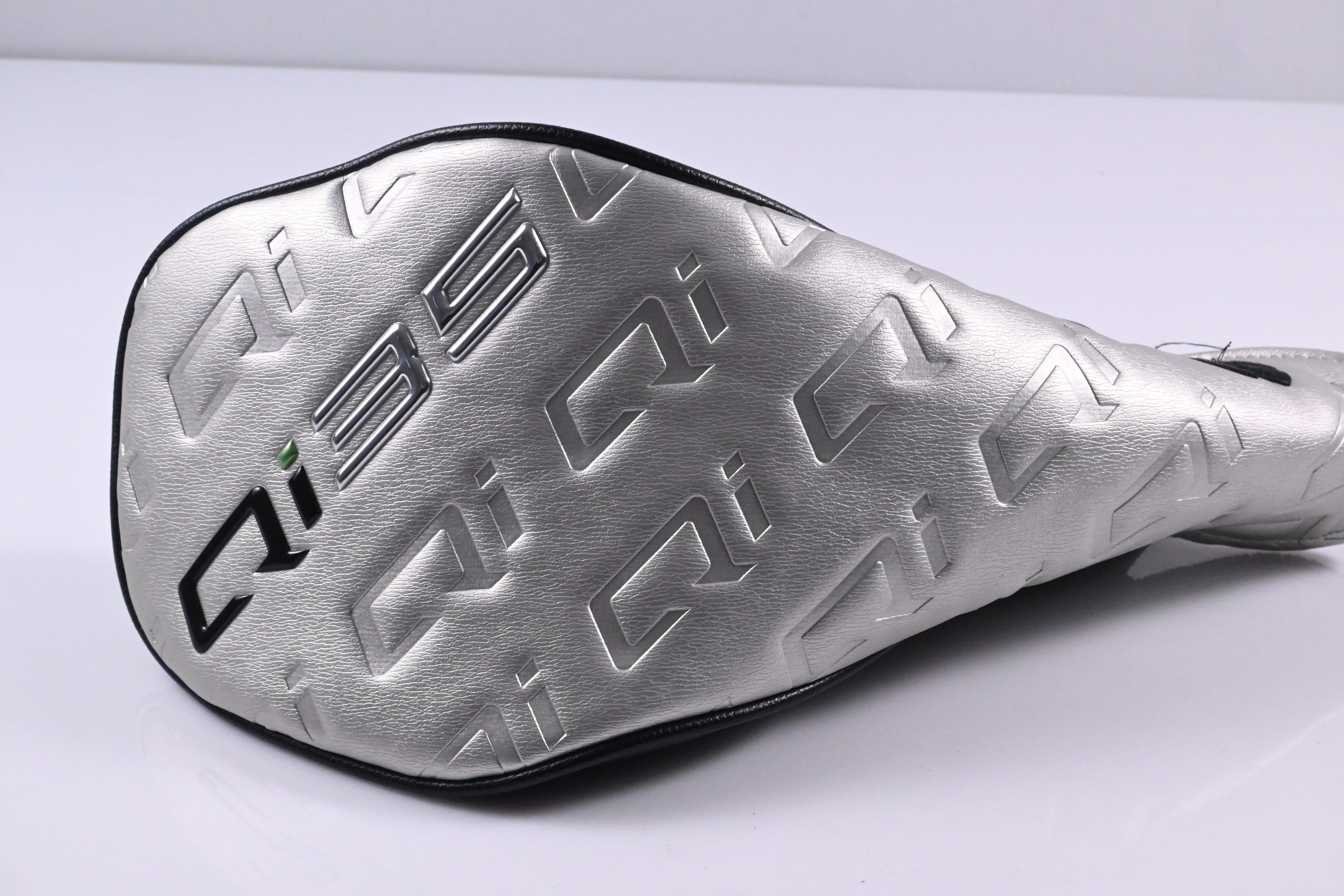 Taylormade Qi35 Driver / 9 Degree / Regular Flex Fujikura Air Speedder 50 Shaft