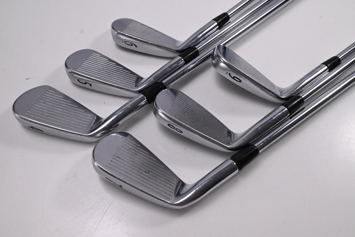 Titleist 712 AP2 Irons / 4-9i / Stiff Flex Project X Precision Shafts