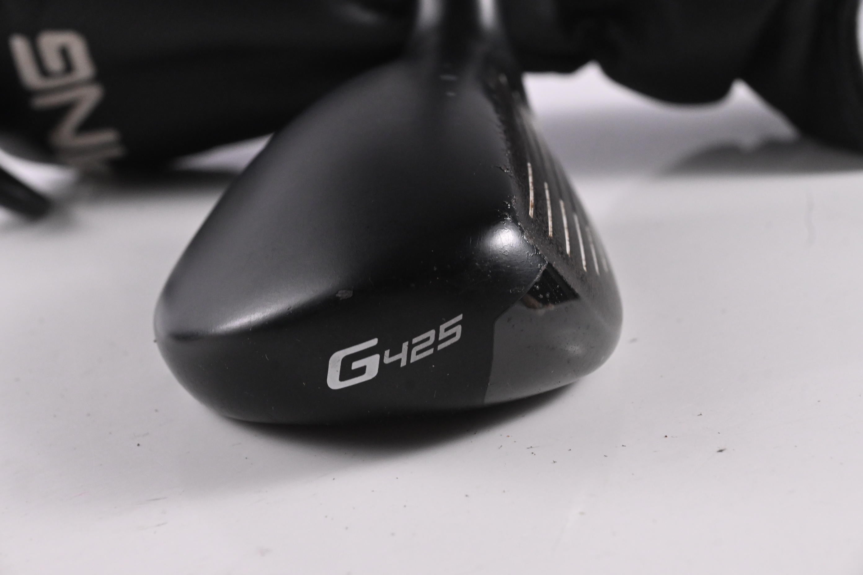 Ping G425 #6 Hybrid / 30 Degree / Regular Flex Ping Alta CB Slate 70 Shaft