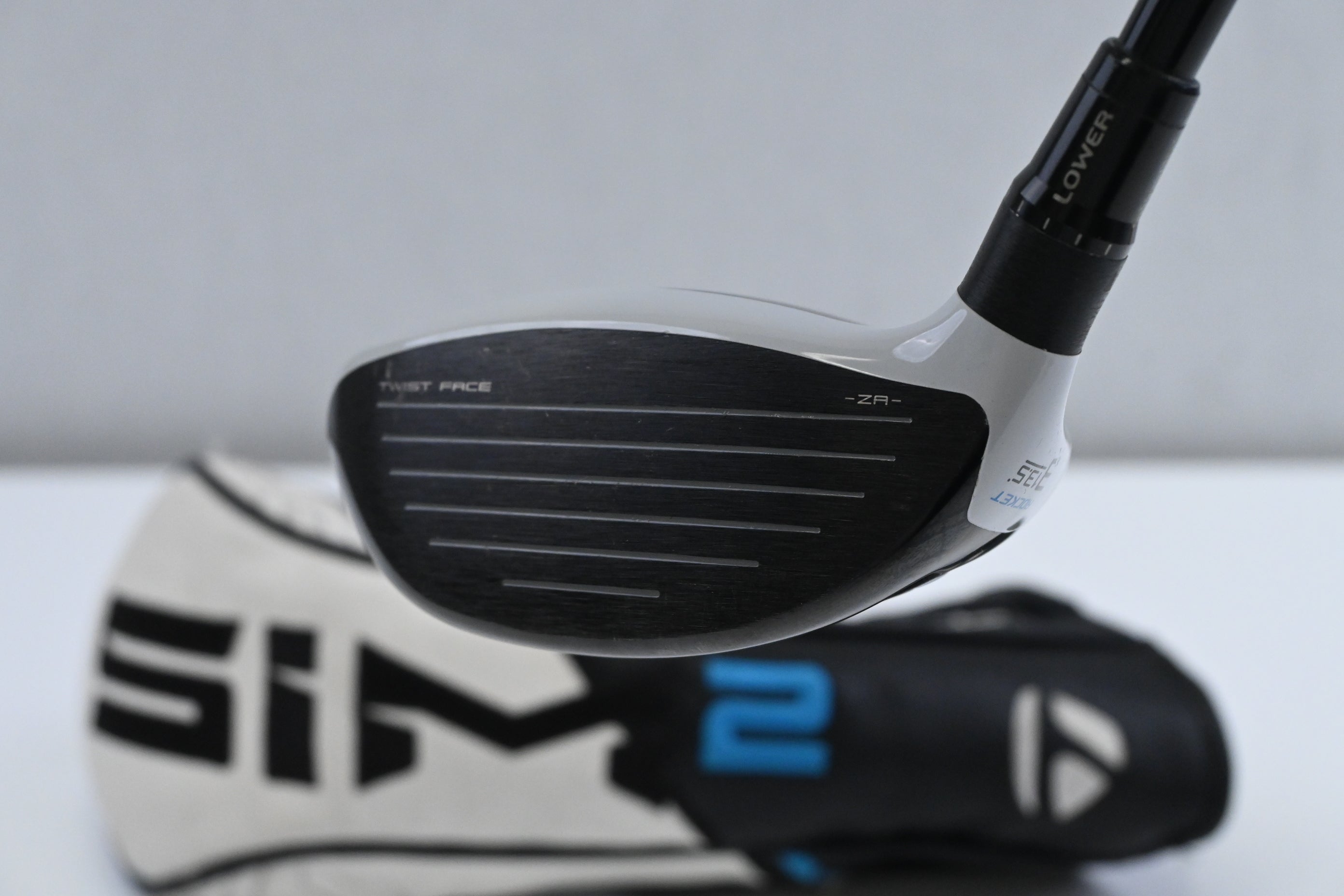 Taylormade SIM2 Ti #3 Wood / 13.5 Degree / Stiff Flex HZRDUS Smoke Black RDX 80