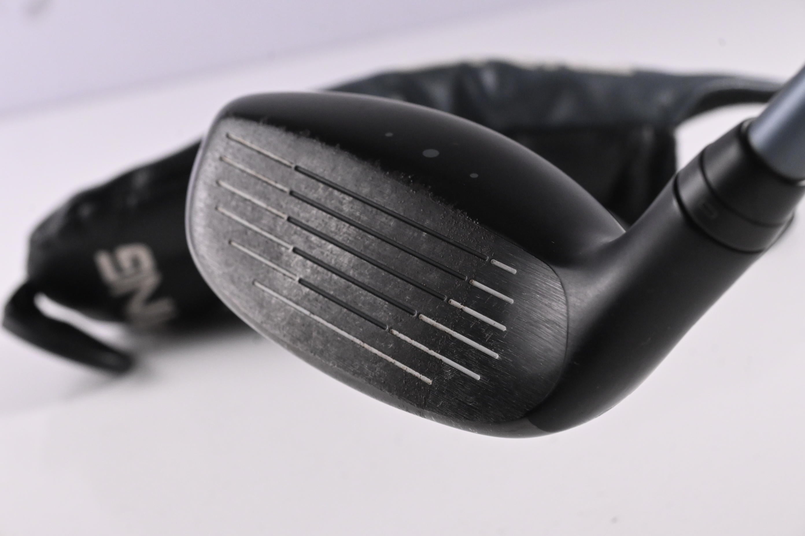 Ping G425 #6 Hybrid / 30 Degree / Regular Flex Ping Alta CB Slate 70 Shaft