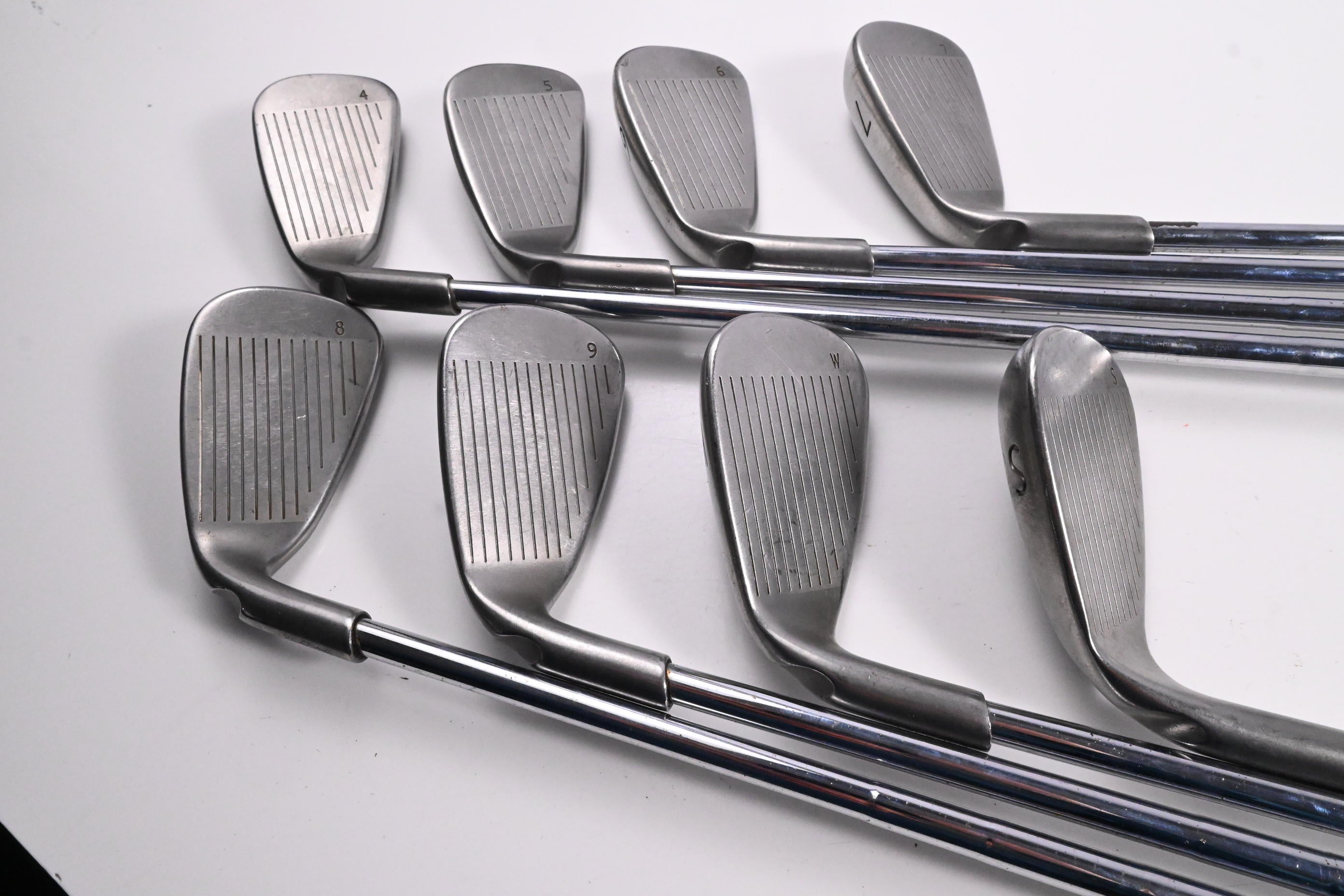 Ping G30 Irons / 4-PW+SW / Silver Dot / Stiff Flex Ping CFS Distance Shafts