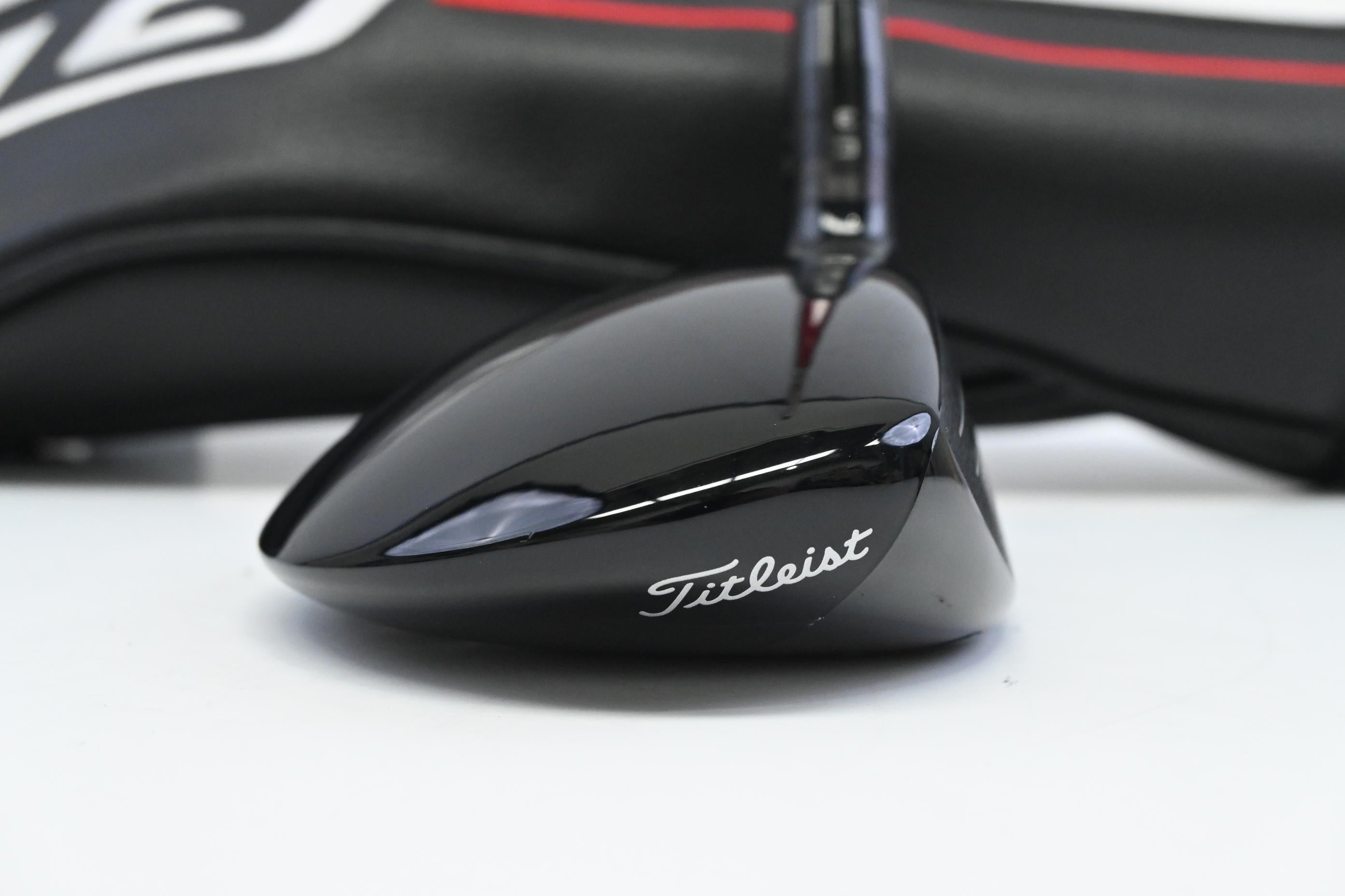 Titleist GT2 #5 Wood / 18 Degree / Regular Flex Denali Red 60 Shaft