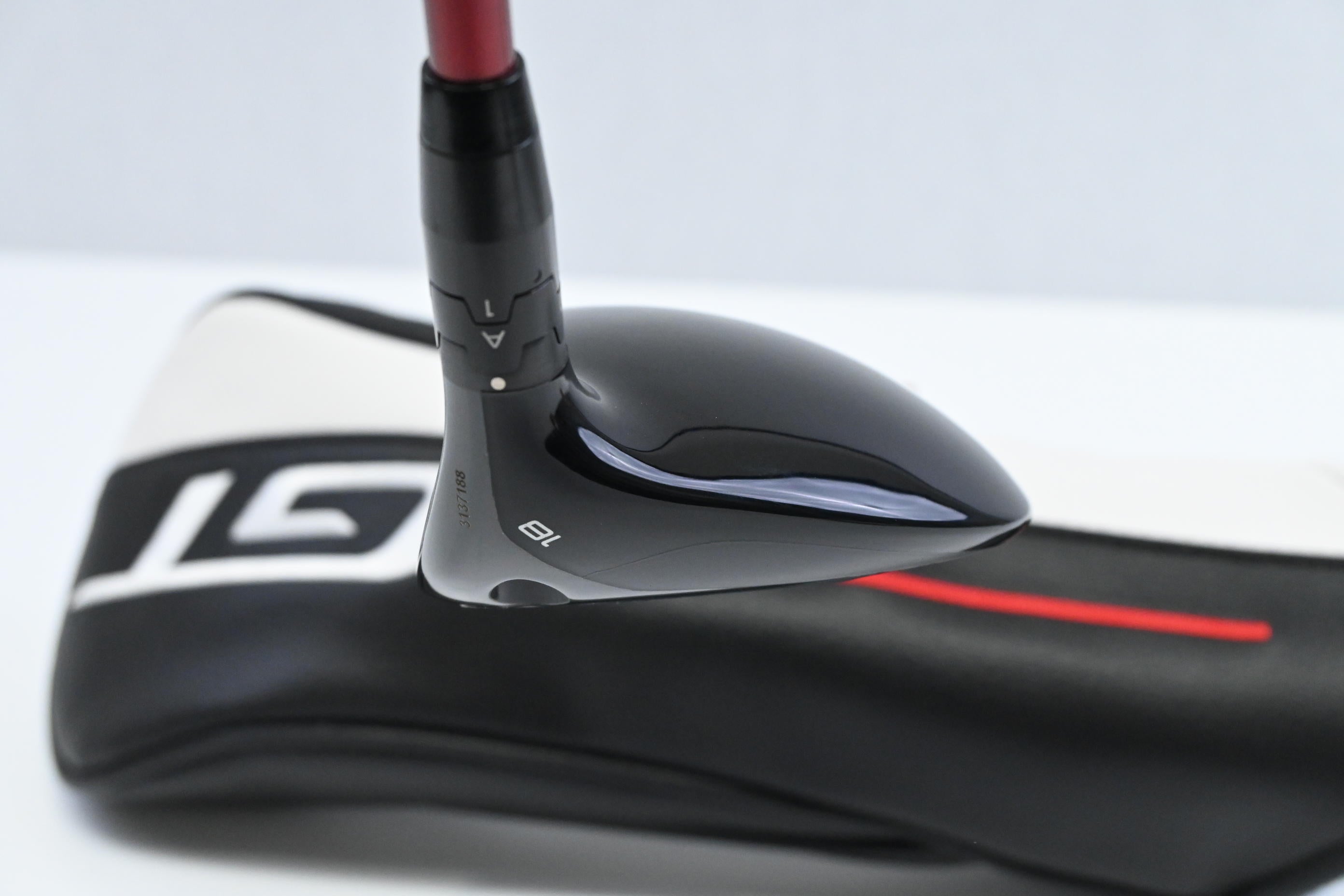 Titleist GT2 #5 Wood / 18 Degree / Regular Flex Denali Red 60 Shaft