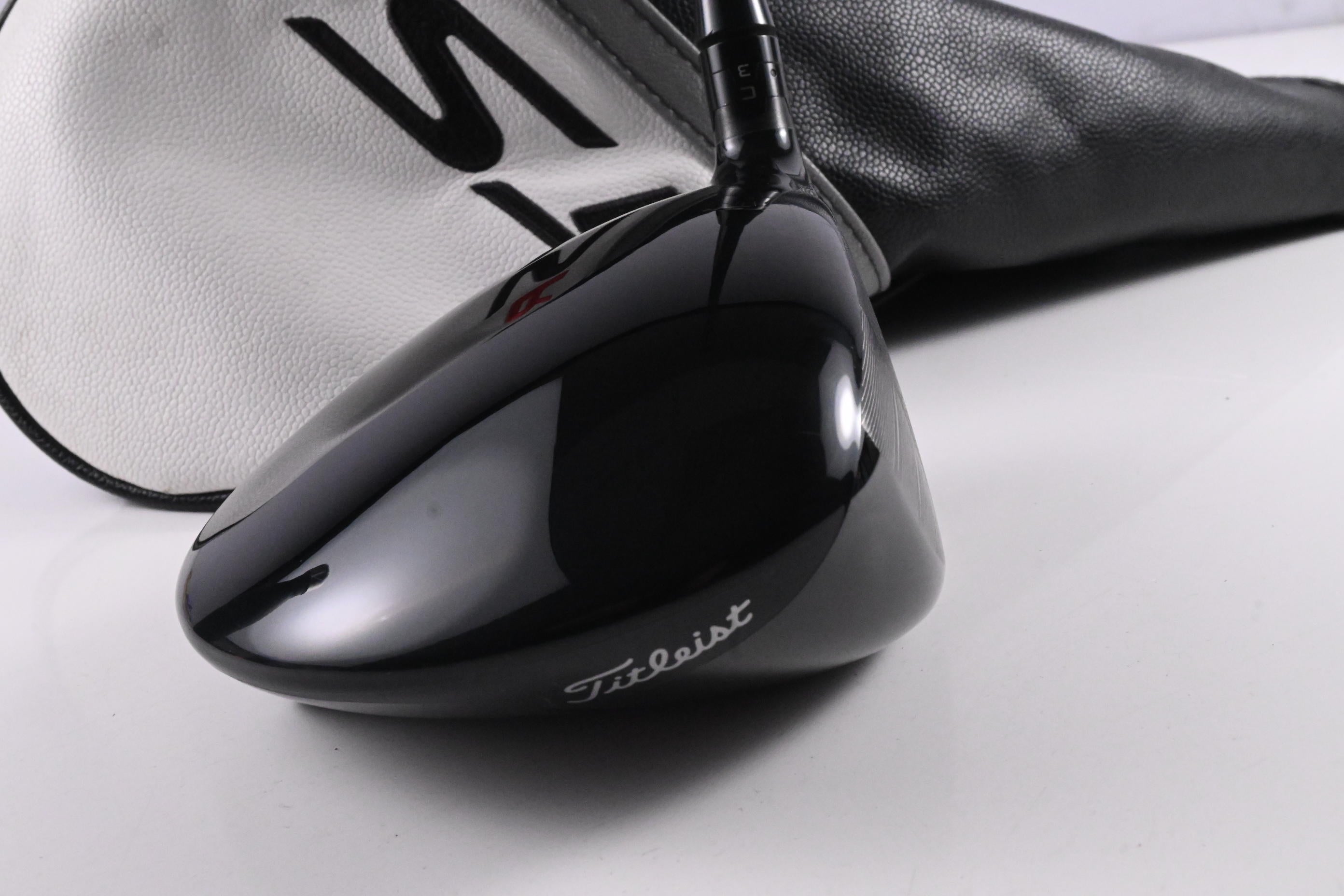 Titleist TSR2 Driver / 9 Degree / Stiff Flex Tensei AV Blue 55 Shaft w/ SFW