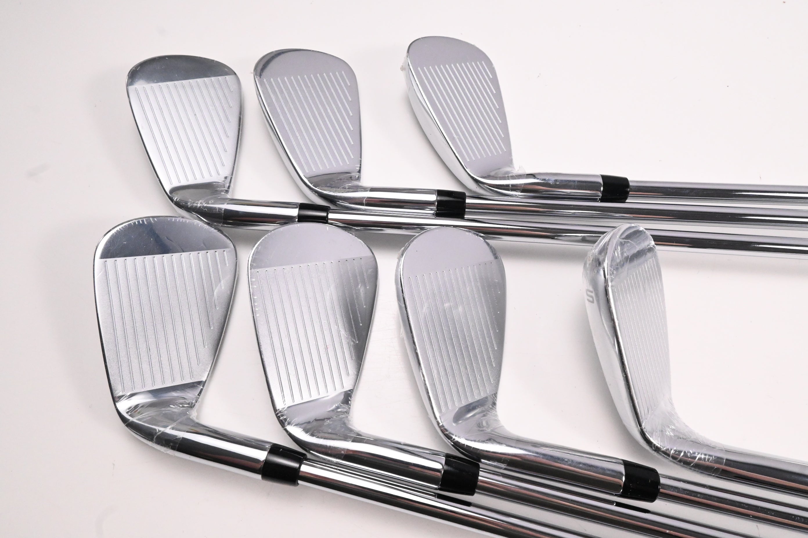 Callaway Elyte Irons / 5-PW+SW / Regular Flex True Temper Vector 80 Shafts