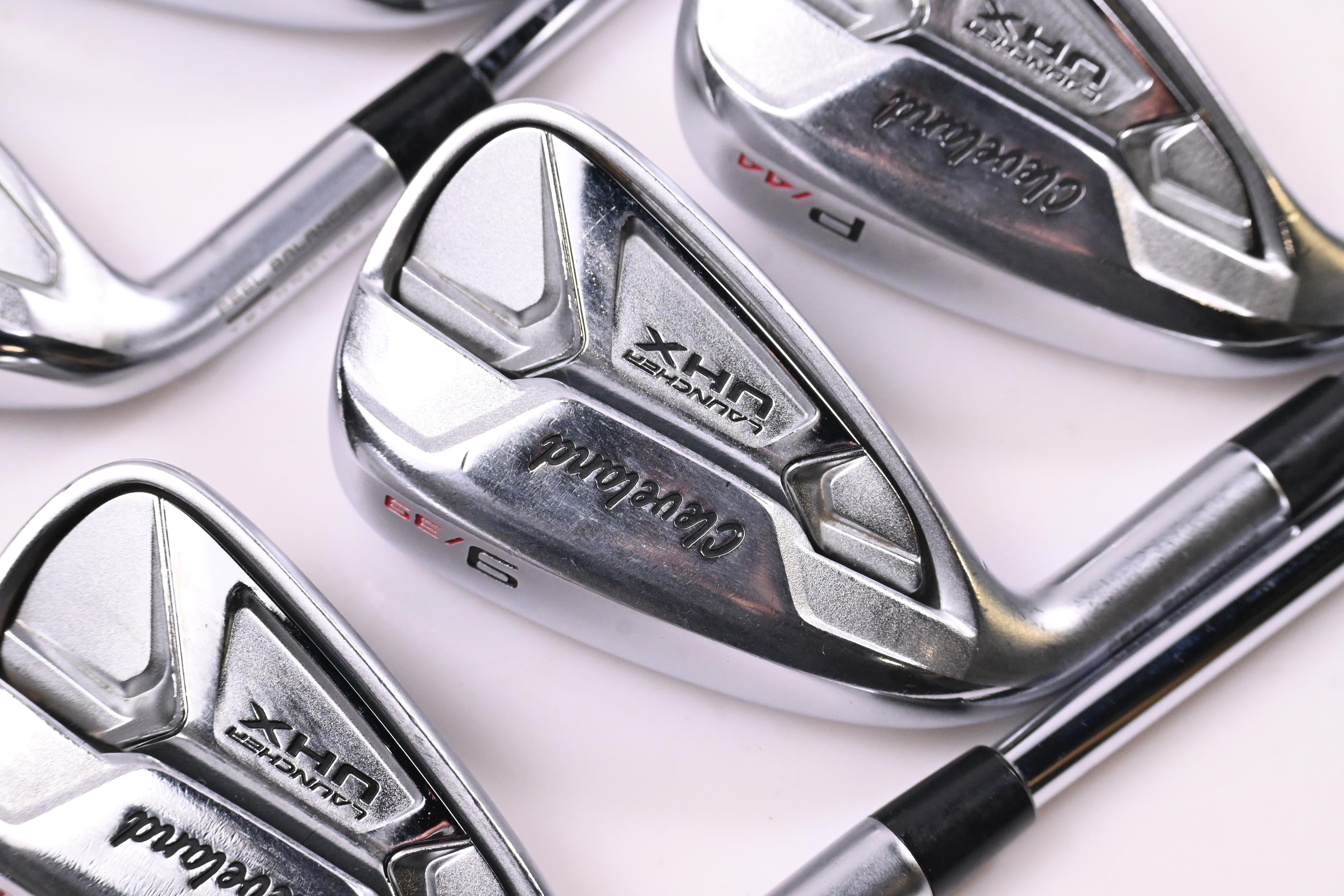 Left Hand Cleveland Launcher UHX Irons / 6-PW / Regular Flex Dynamic Gold DST 98