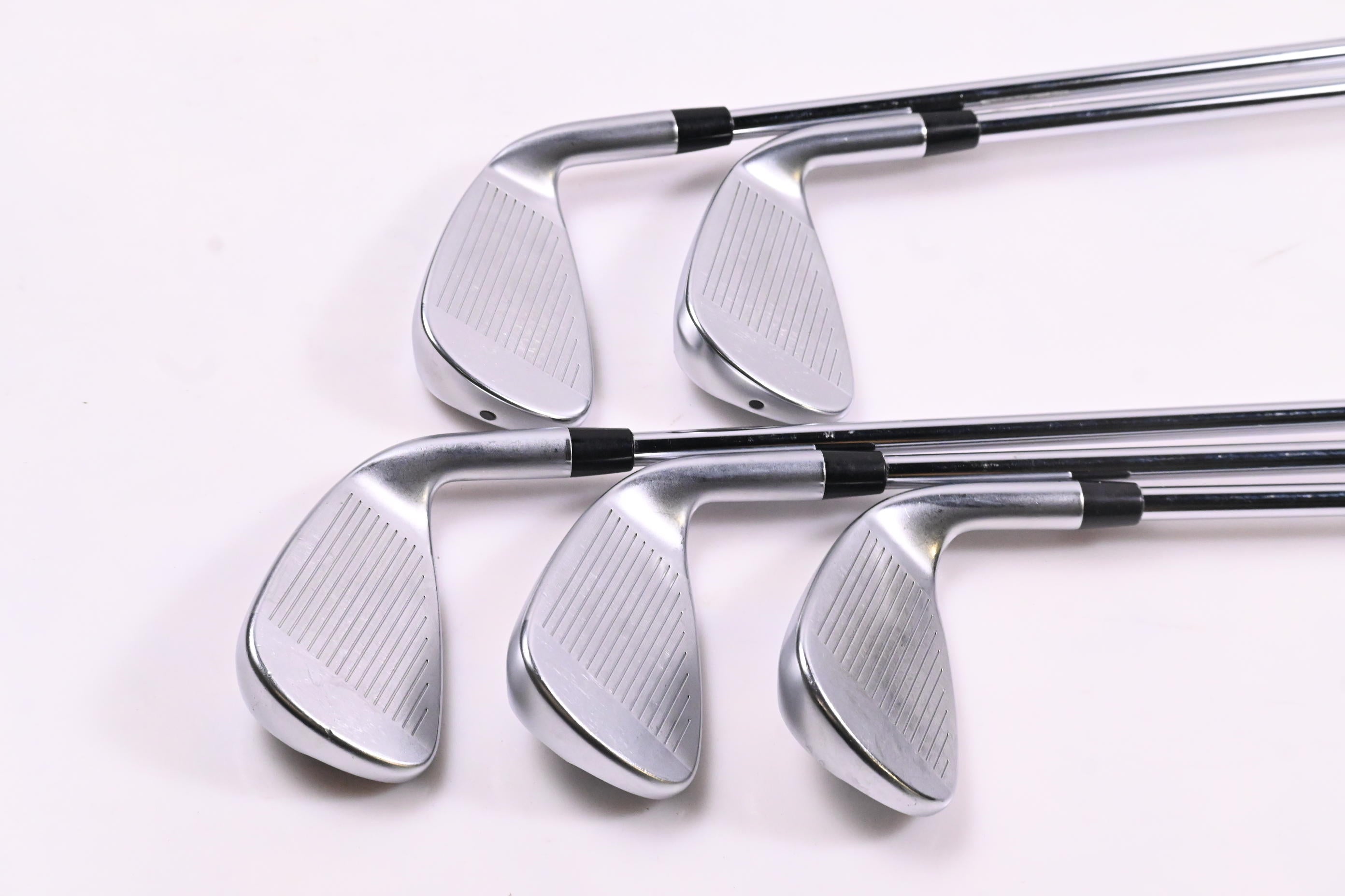 Left Hand Cleveland Launcher UHX Irons / 6-PW / Regular Flex Dynamic Gold DST 98