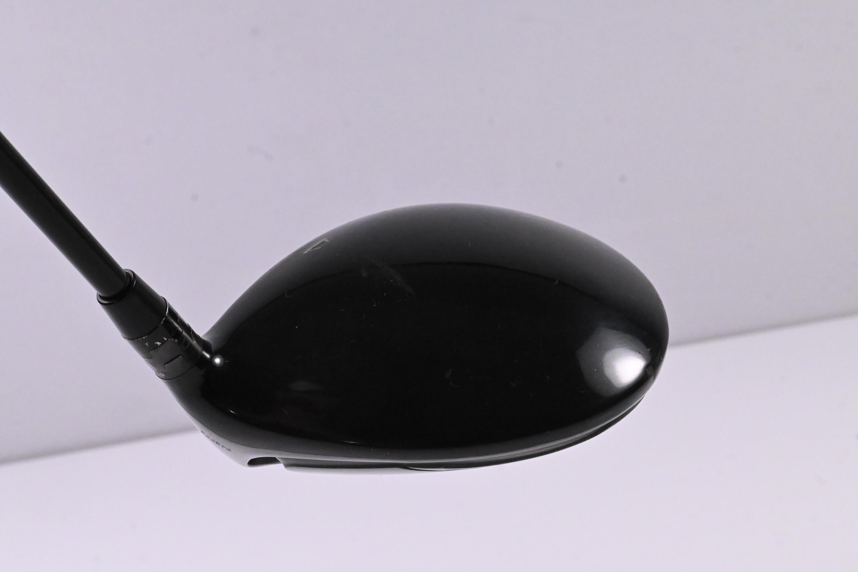 Titleist 915 D2 Driver / 9.5 Degree / Stiff Flex Tensei CK Orange 60 Shaft