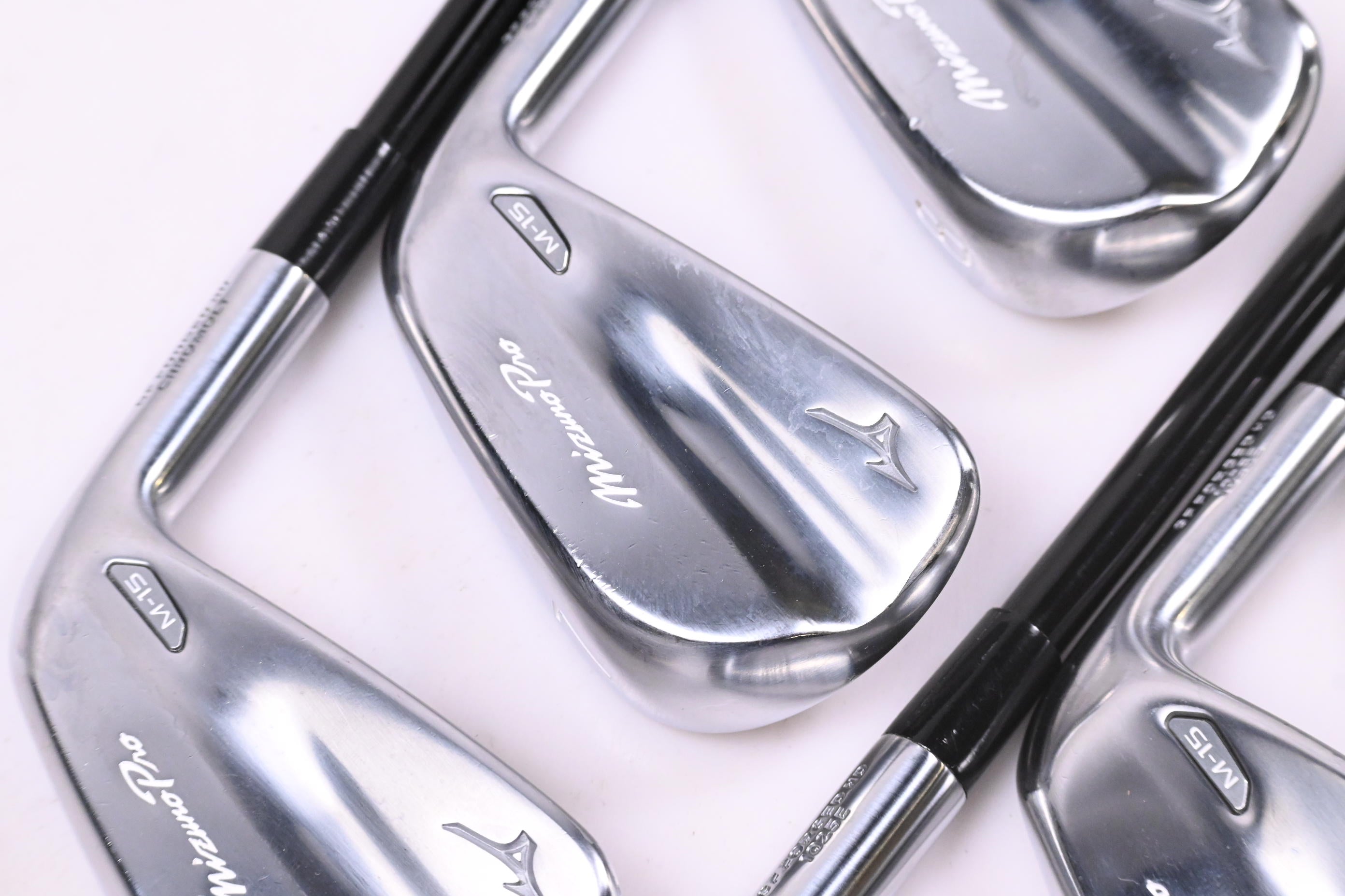 Mizuno Pro M-15 Irons / 6-PW+GW / Regular Flex MMT 85 Shafts