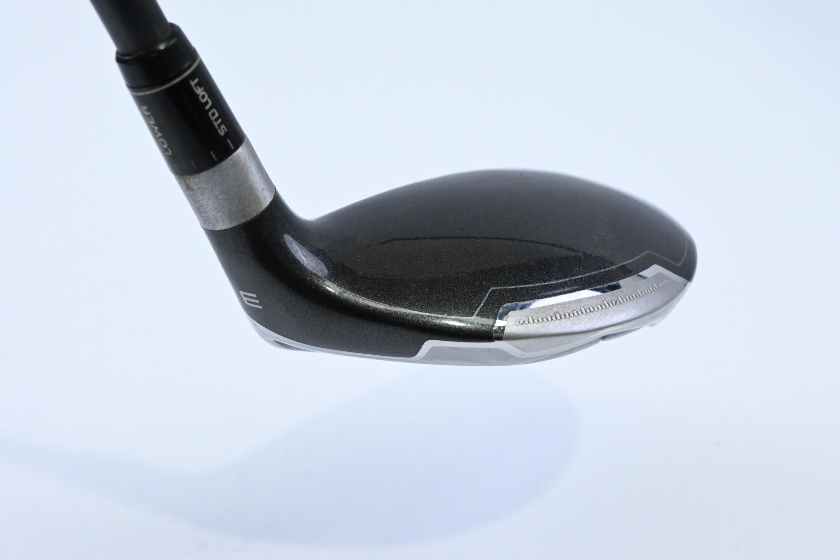 Taylormade SLDR #3 Hybrid / 19 Degree / Stiff Flex Fujikura Speeder 82 Shaft