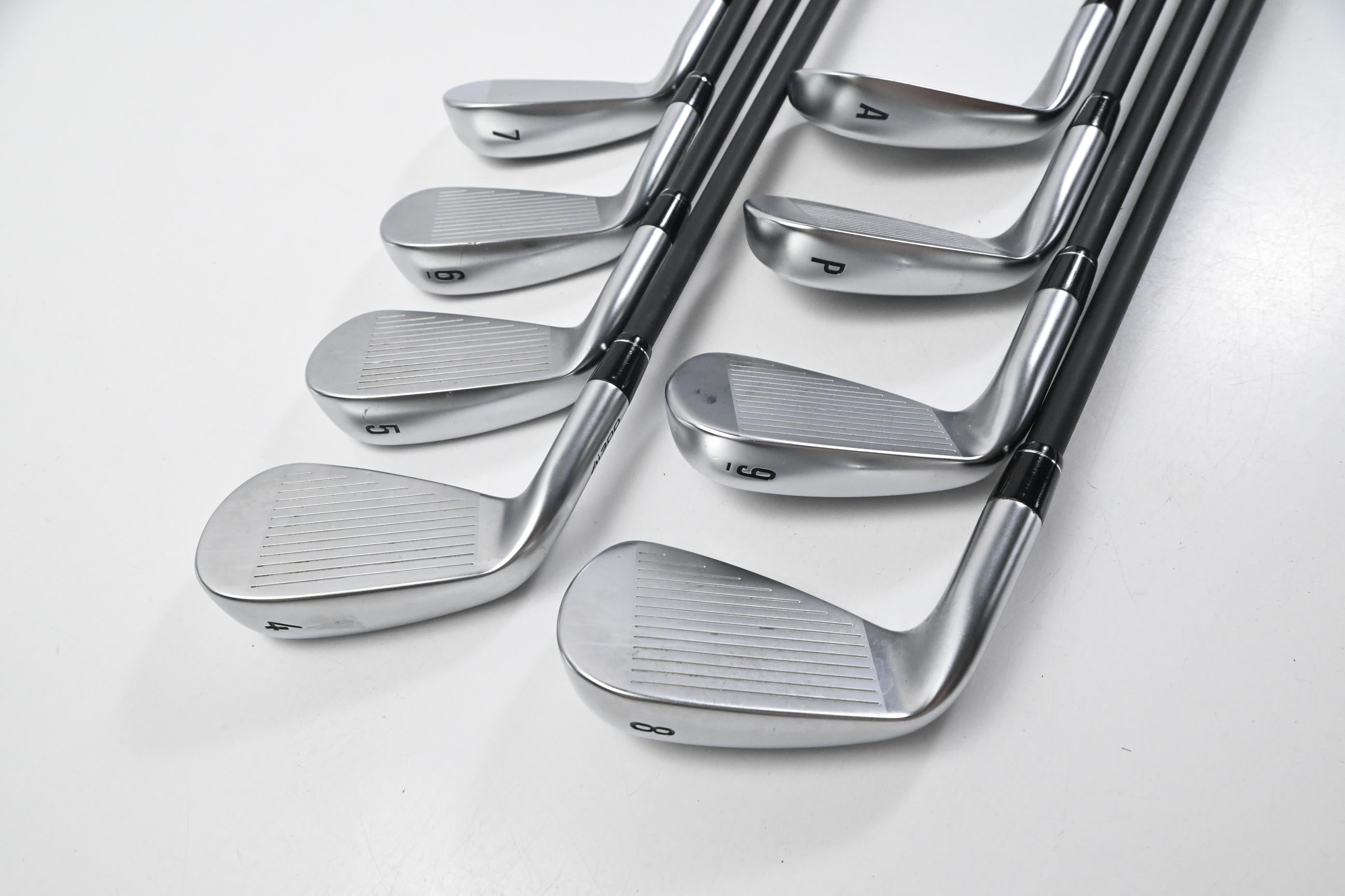 Callaway Apex Ai300 Irons / 5-PW+GW / Senior Flex Vanquish 5 Shafts