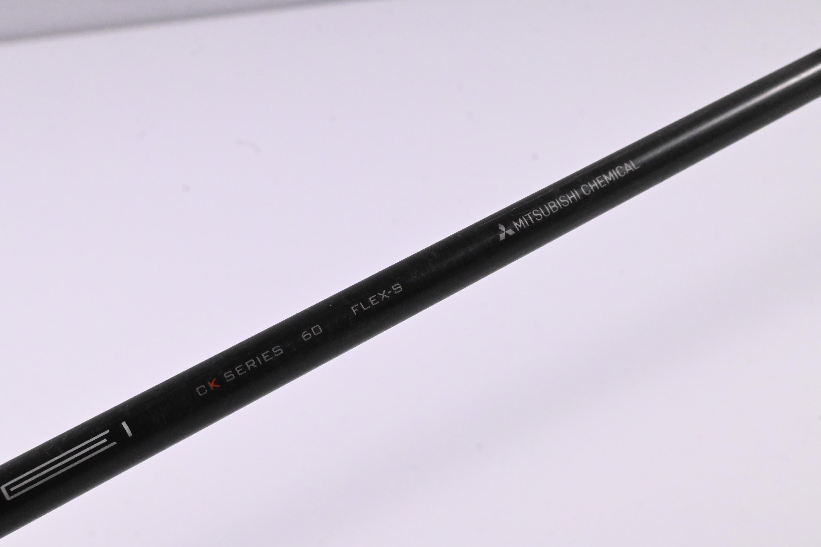Titleist 915 D2 Driver / 9.5 Degree / Stiff Flex Tensei CK Orange 60 Shaft
