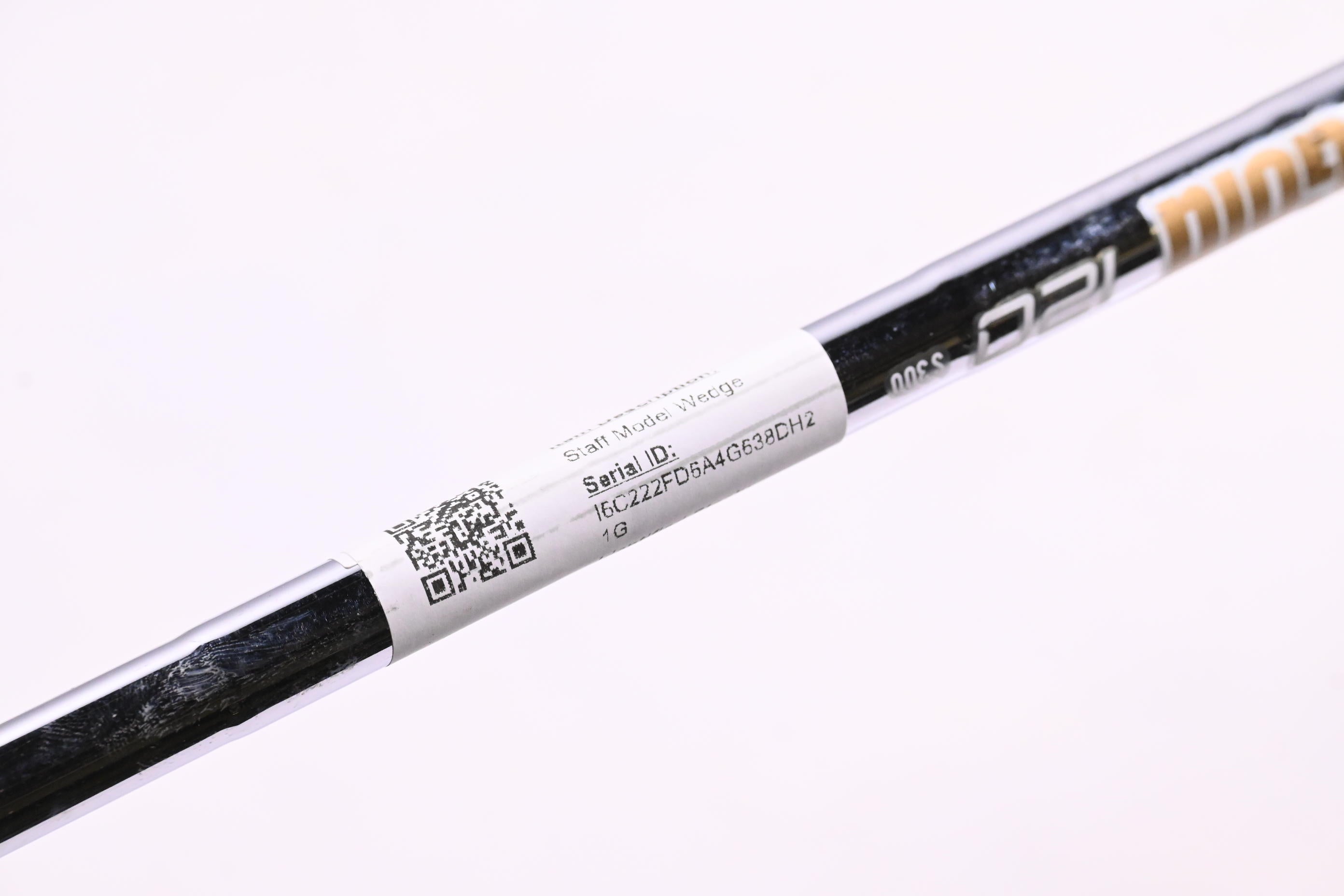 Wilson Staff Model Sand Wedge / 54 Degree / Stiff Flex Dynamic Gold 120 S300