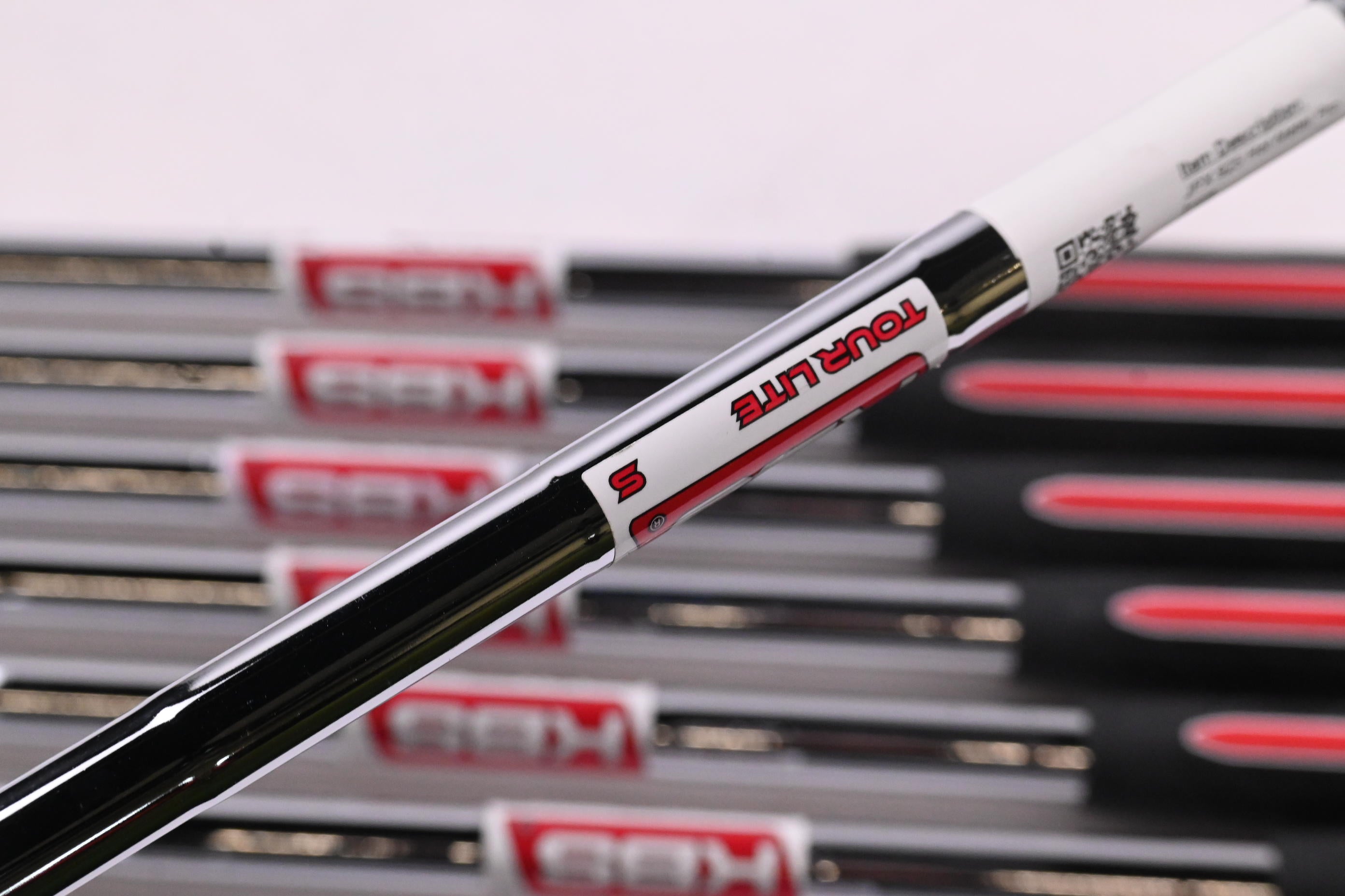 Mizuno JPX 925 Hot Metal Pro Irons / 4-PW+GW / Stiff Flex KBS Tour Lite Shafts