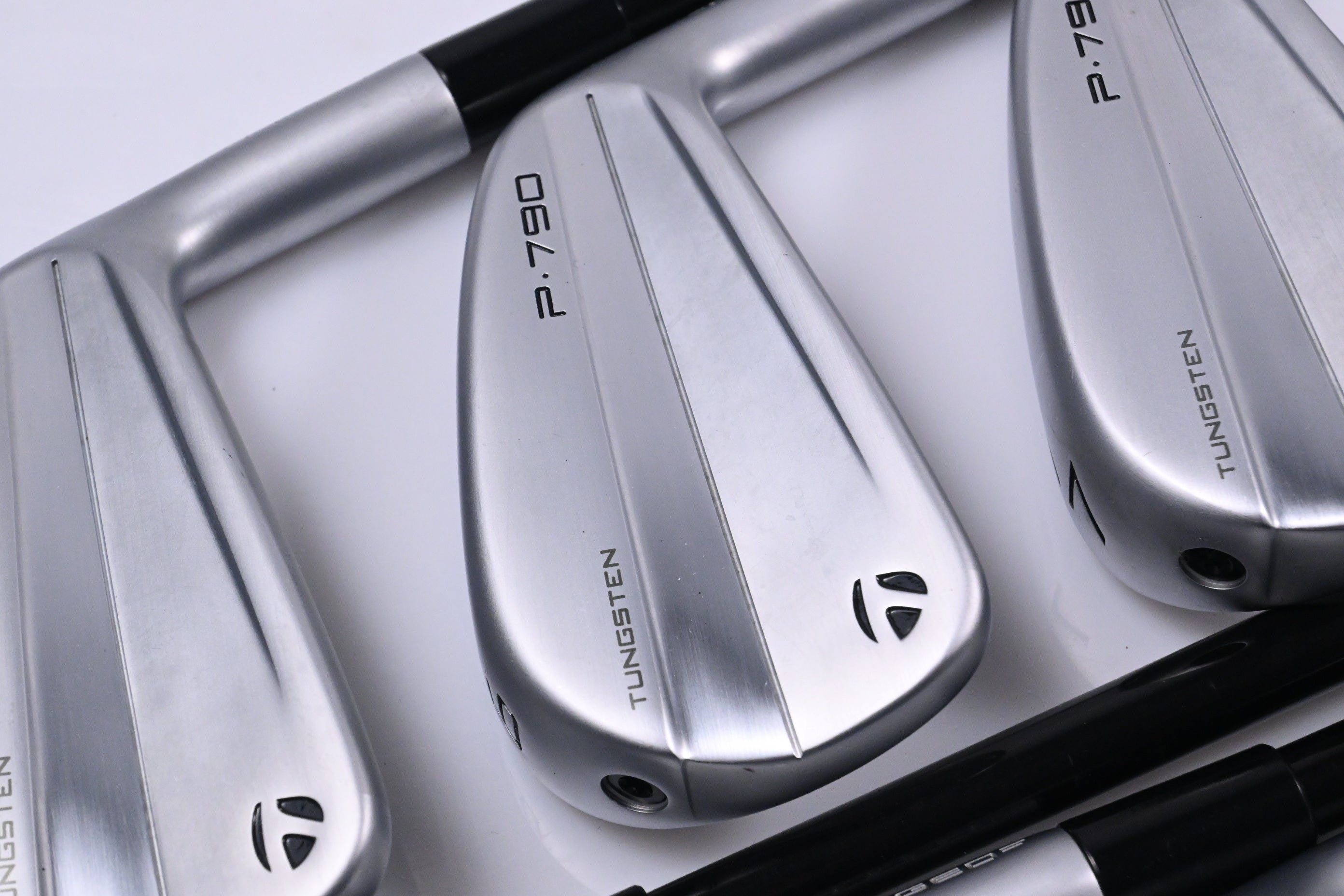 Taylormade P790 2023 Irons / 5-PW+AW / Regular Flex Fujikura Ventus TR Blue 6