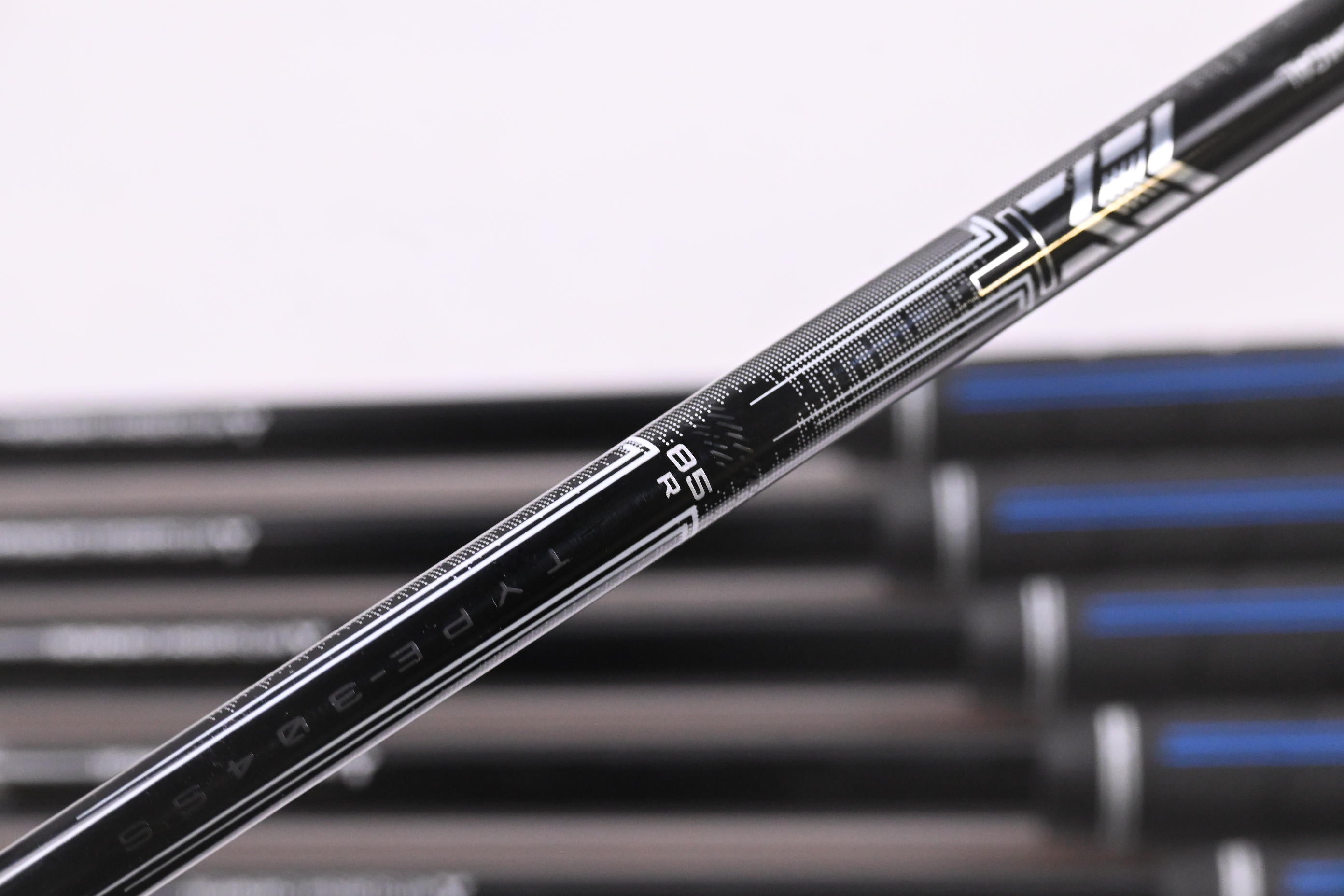 Mizuno Pro M-15 Irons / 6-PW+GW / Regular Flex MMT 85 Shafts