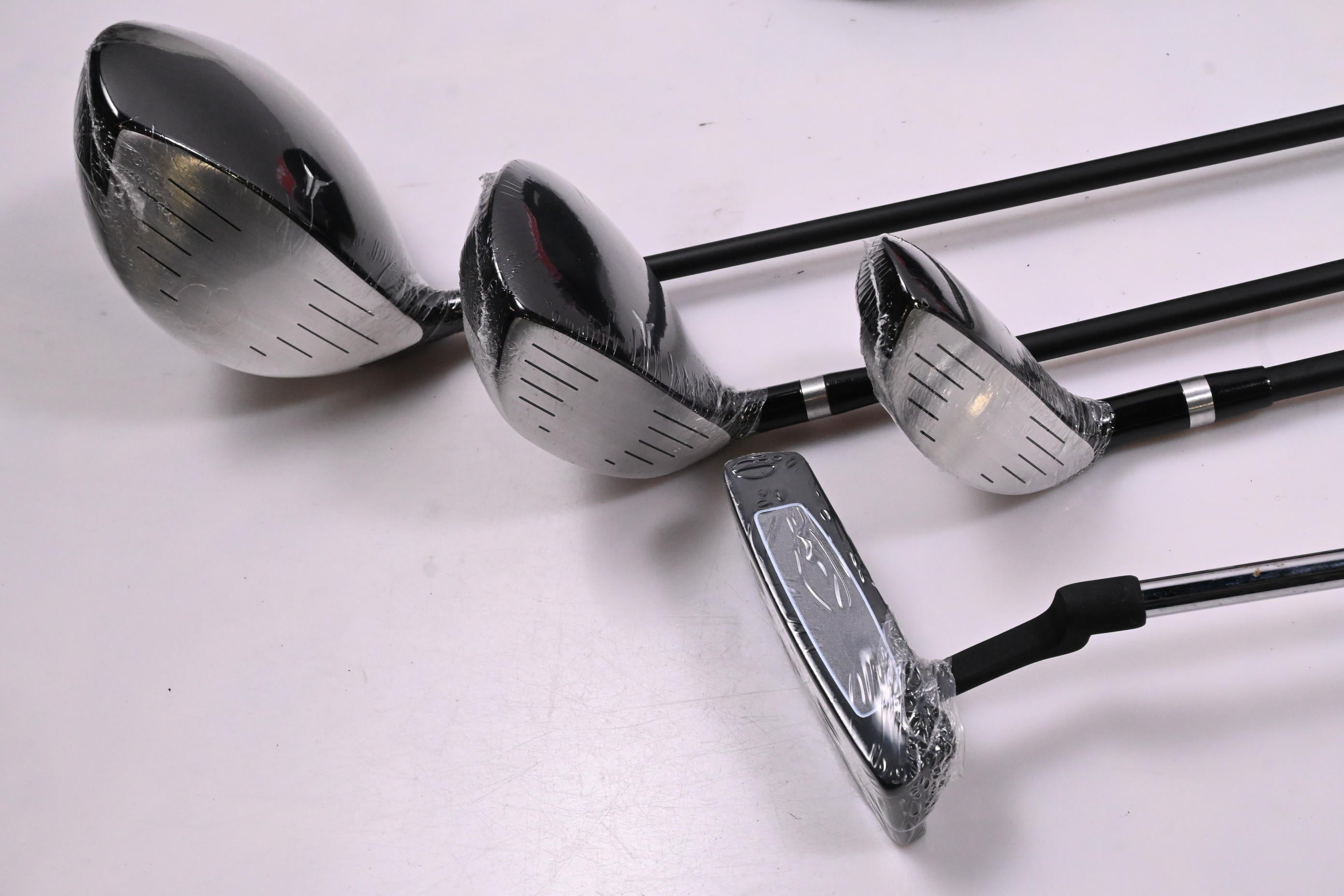 Wilson Stretch XLS Package Set / Woods, Irons, Putter, Bag