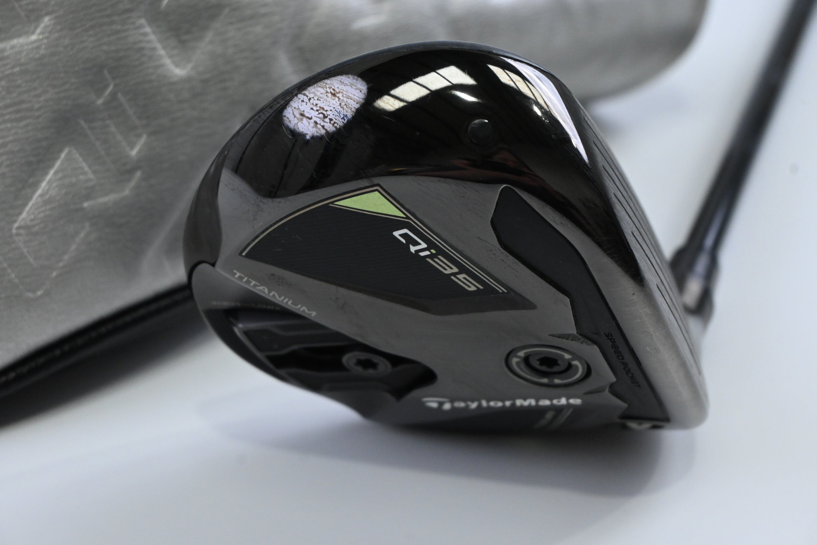 Taylormade Qi35 Tour #5 Wood / 18 Degree / X-Flex Kai'li Blue 70 Shaft