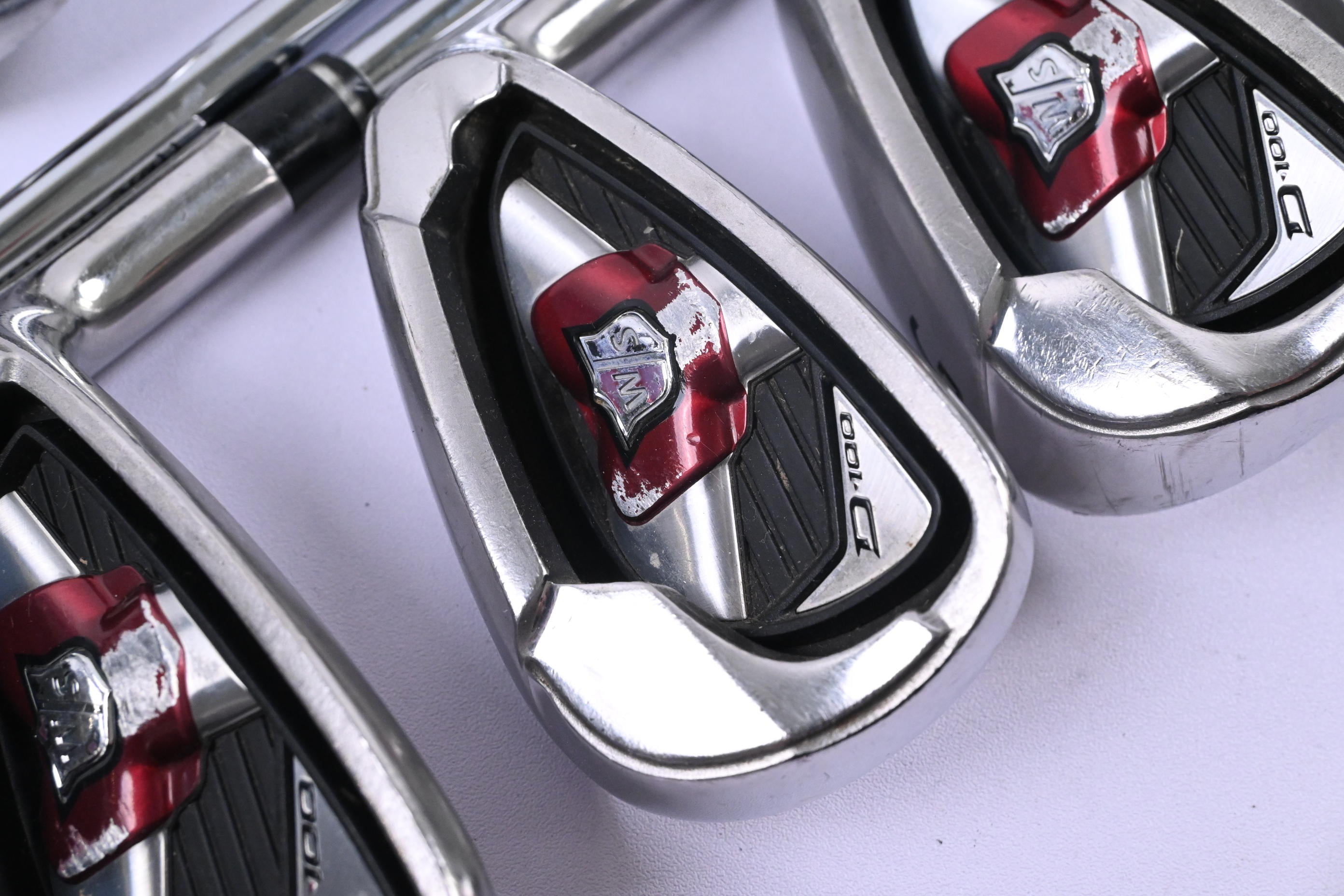 Wilson D100 Irons / 4-PW+GW+SW / Stiff Flex Dynamic Gold S300 Shafts