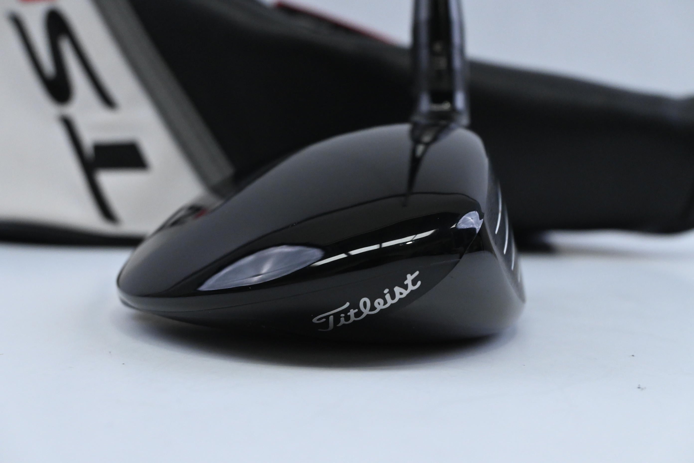 Titleist TSR2 #3 Wood / 15 Degree / Regular Flex Tensei AV Blue 75 Shaft