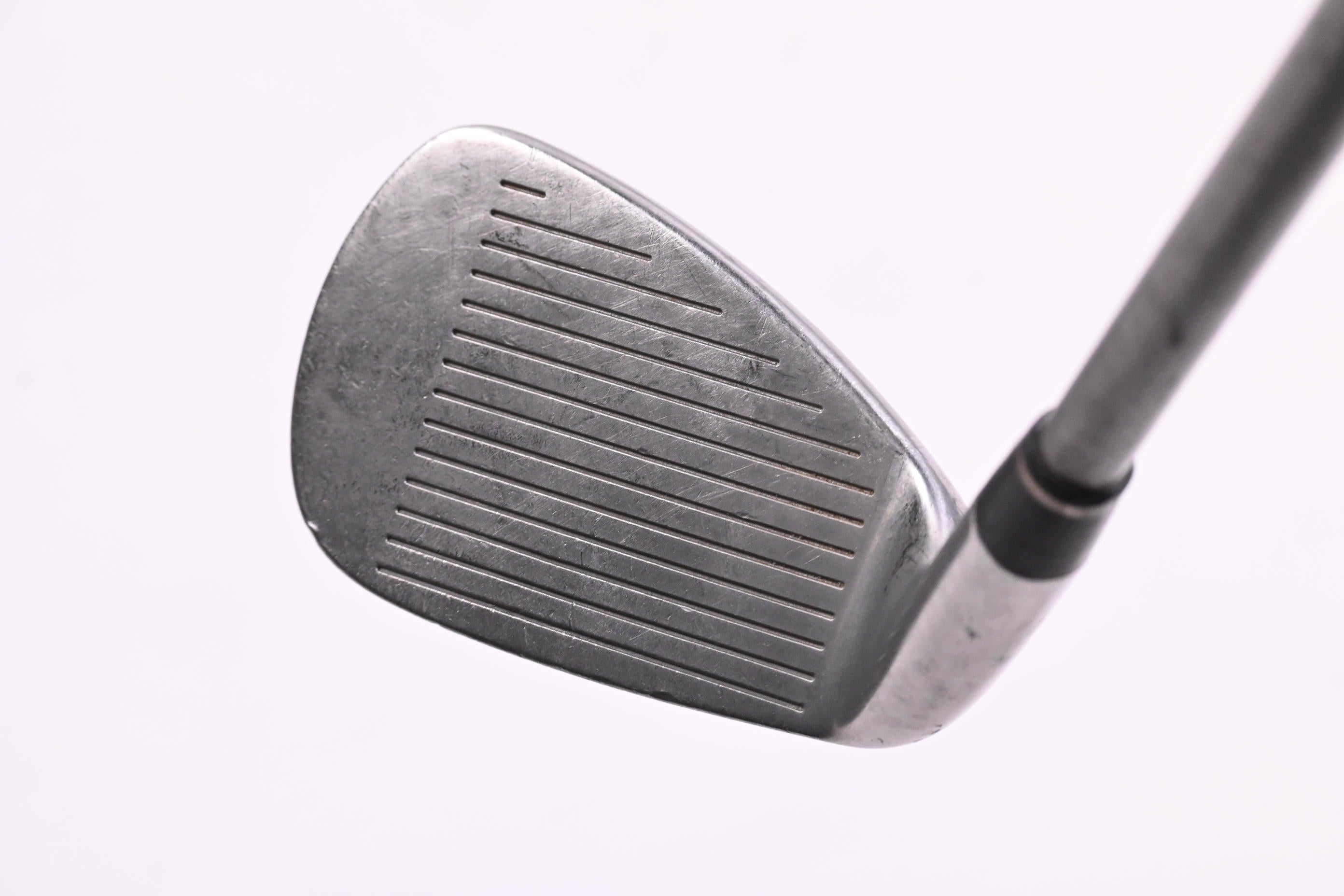 Wilson Staff Di9 Sand Wedge / 55 Degree / Regular Flex Proforce V2 65 Shaft