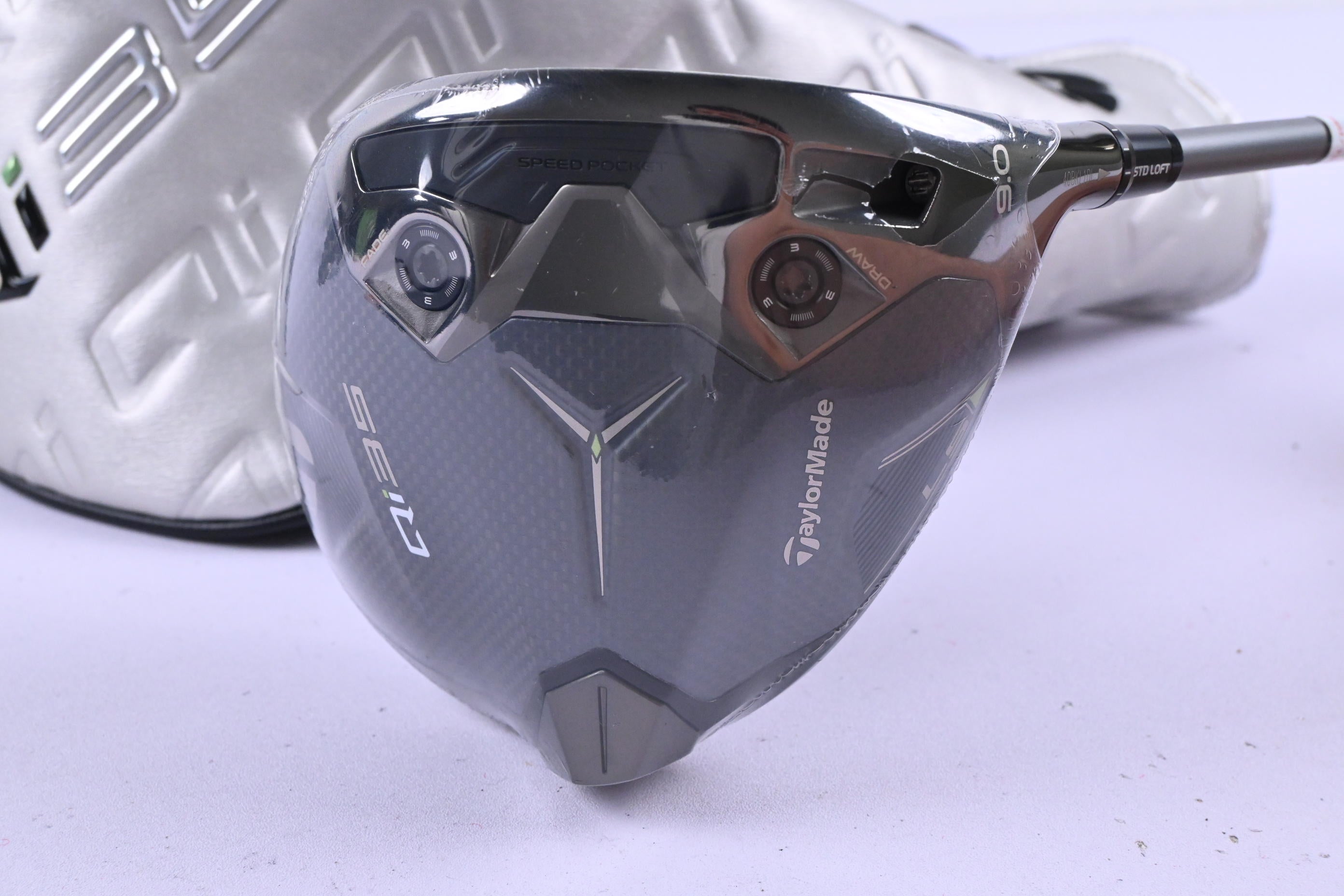 Taylormade Qi35 LS Driver / 9 Degree / Regular Flex Fujikura AirSpeeder 50 Shaft