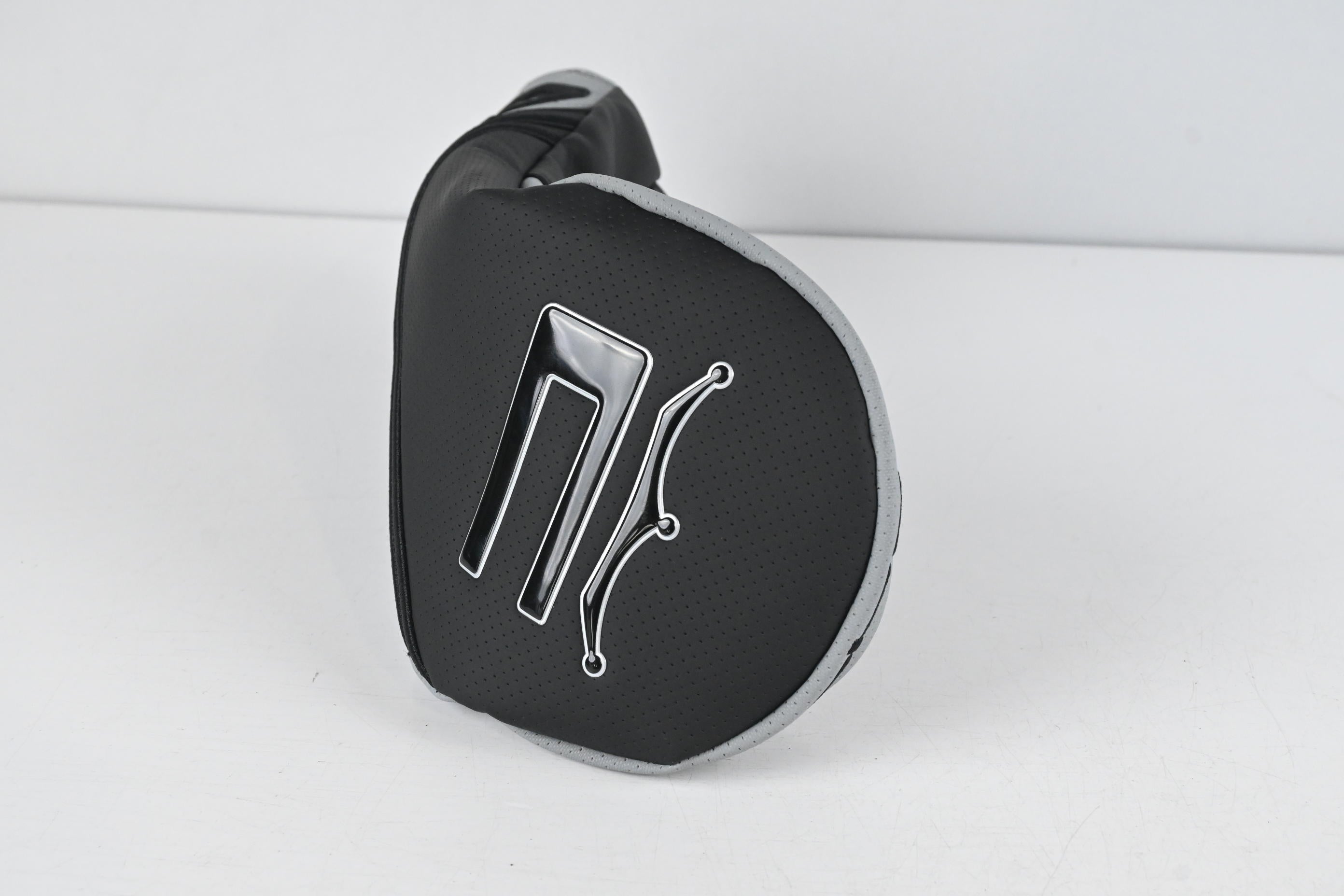 Left Hand Cobra OPTM LS Driver / 9 Degree / X-Flex Denali Black 60 Shaft