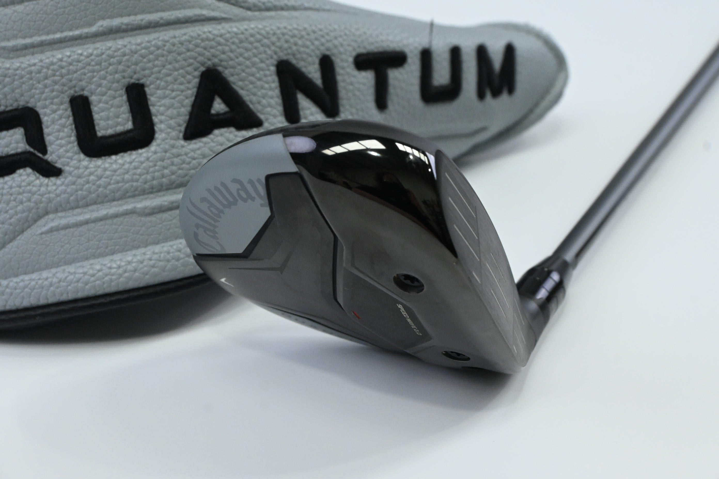 Callaway Quantum Max D #5 Wood / 18 Degree / Regular Flex Denali Frost Silver 60