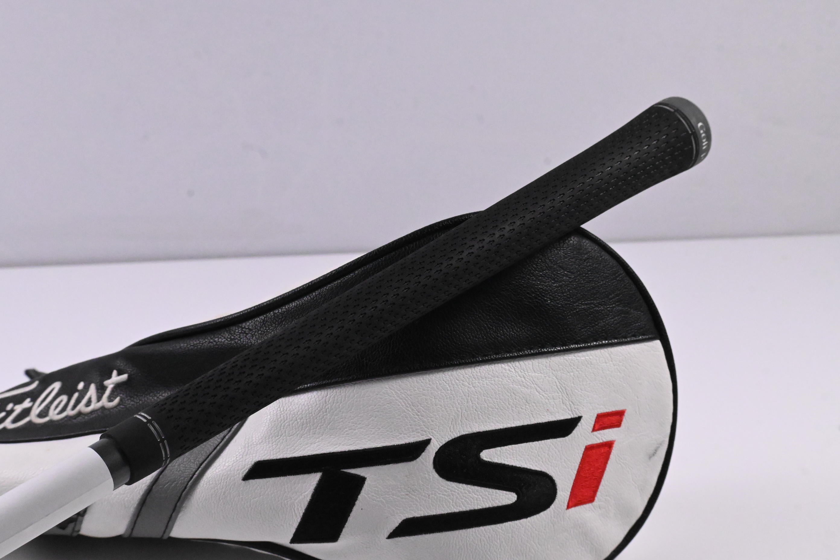 Titleist TSi1 Driver / 9 Degree / Regular Flex Aldila Ascent UL 40 Shaft