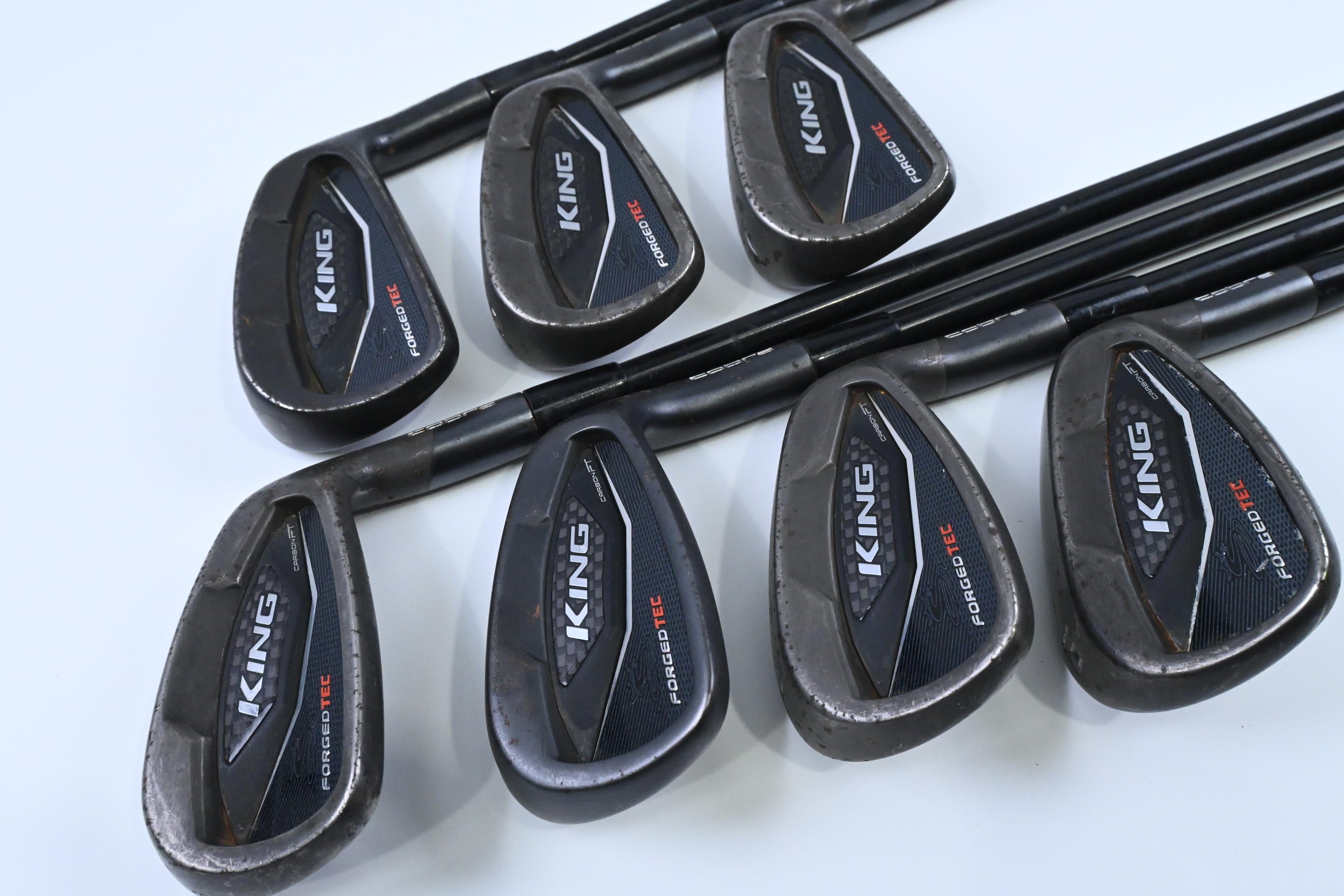 Cobra King Forged Tec Black Irons / 5-PW+GW / Regular Flex AMT Tour White R300