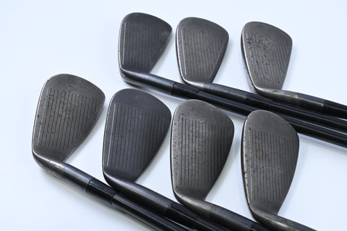 Cobra King Forged Tec Black Irons / 5-PW+GW / Regular Flex AMT Tour White R300