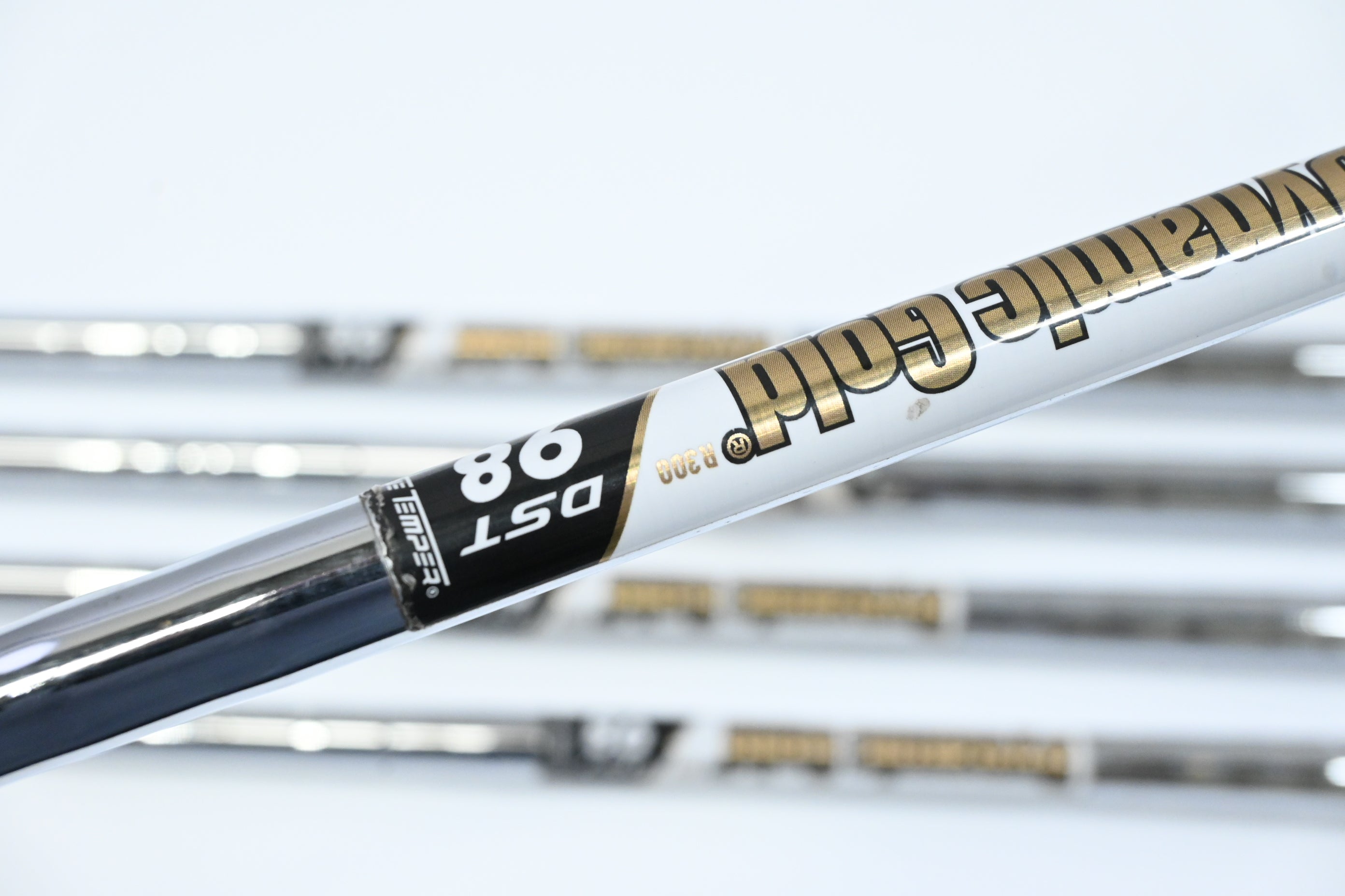 Cleveland Launcher UHX Irons / 6-PW / Regular Flex Dynamic Gold R300 DST 98