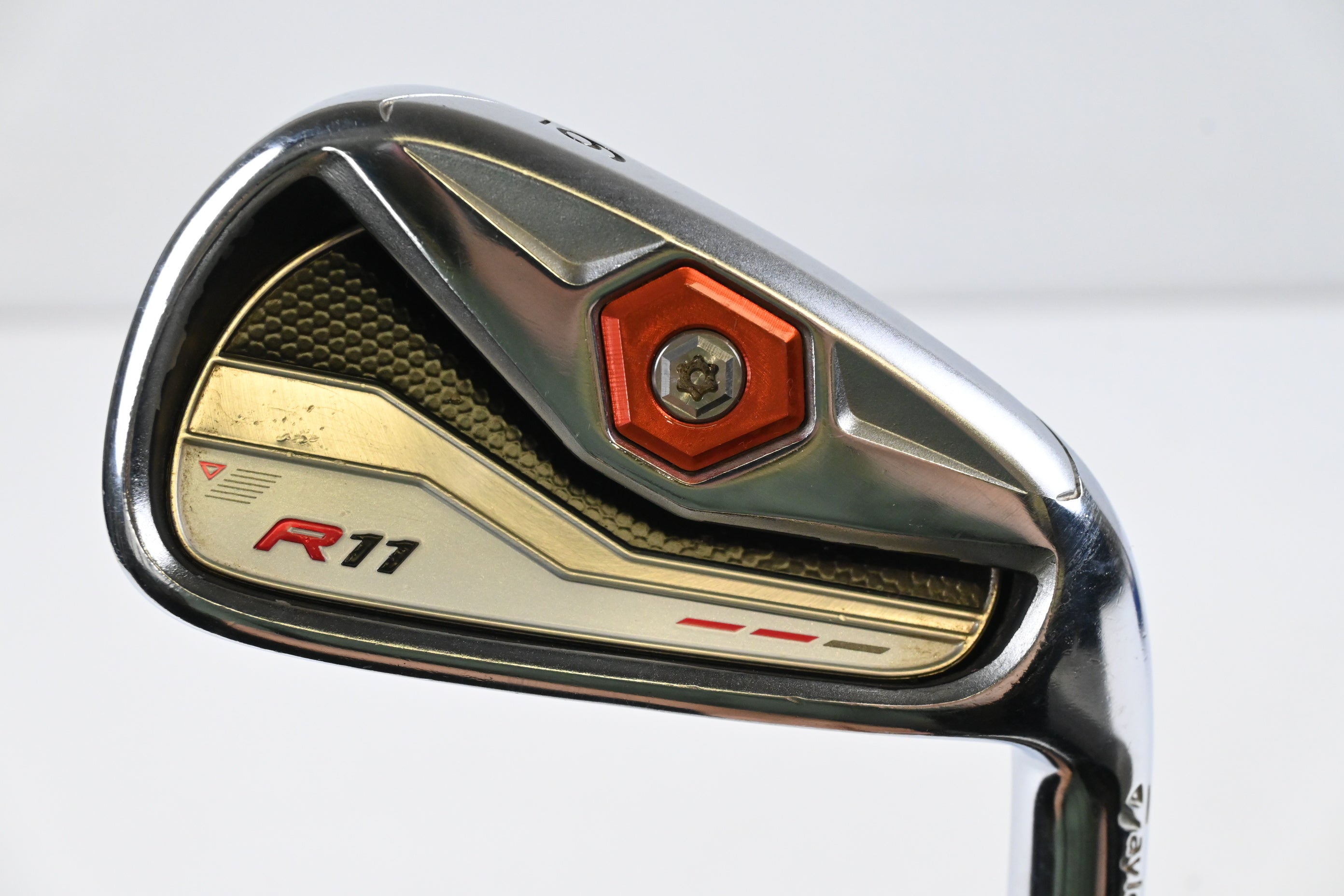 Taylormade R11 #6 Iron / Regular Flex Fujikura Motore 65 Shaft