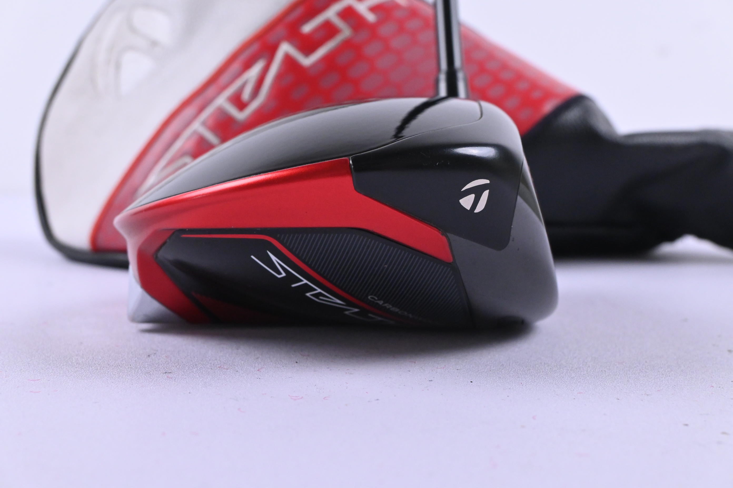 Taylormade Stealth HD Driver / 12 Degree / Regular Flex Kai'li Red 60 Shaft