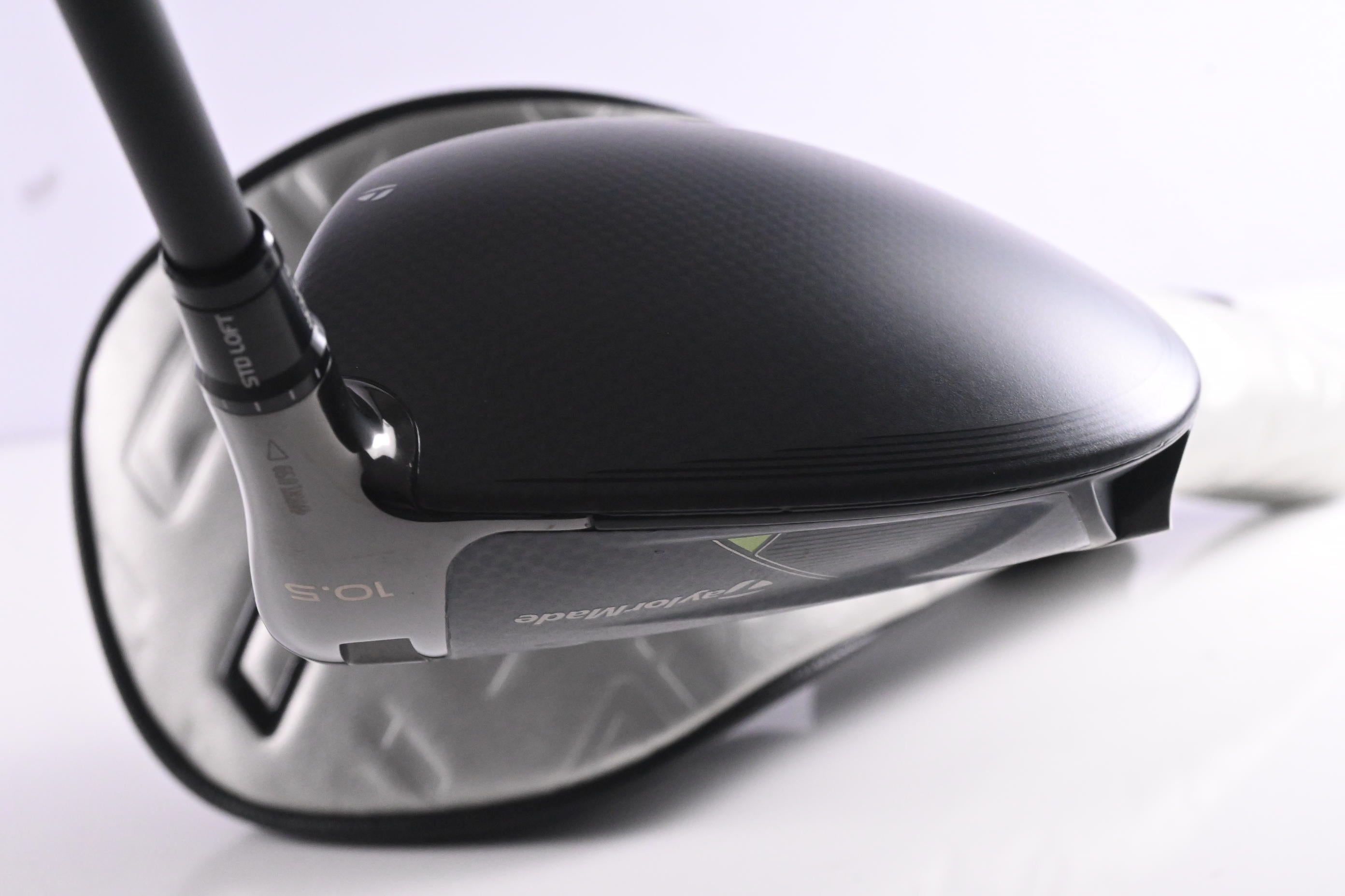 Taylormade Qi35 Driver / 10.5 Degree / Regular Flex Ventus Blue 5 Shaft