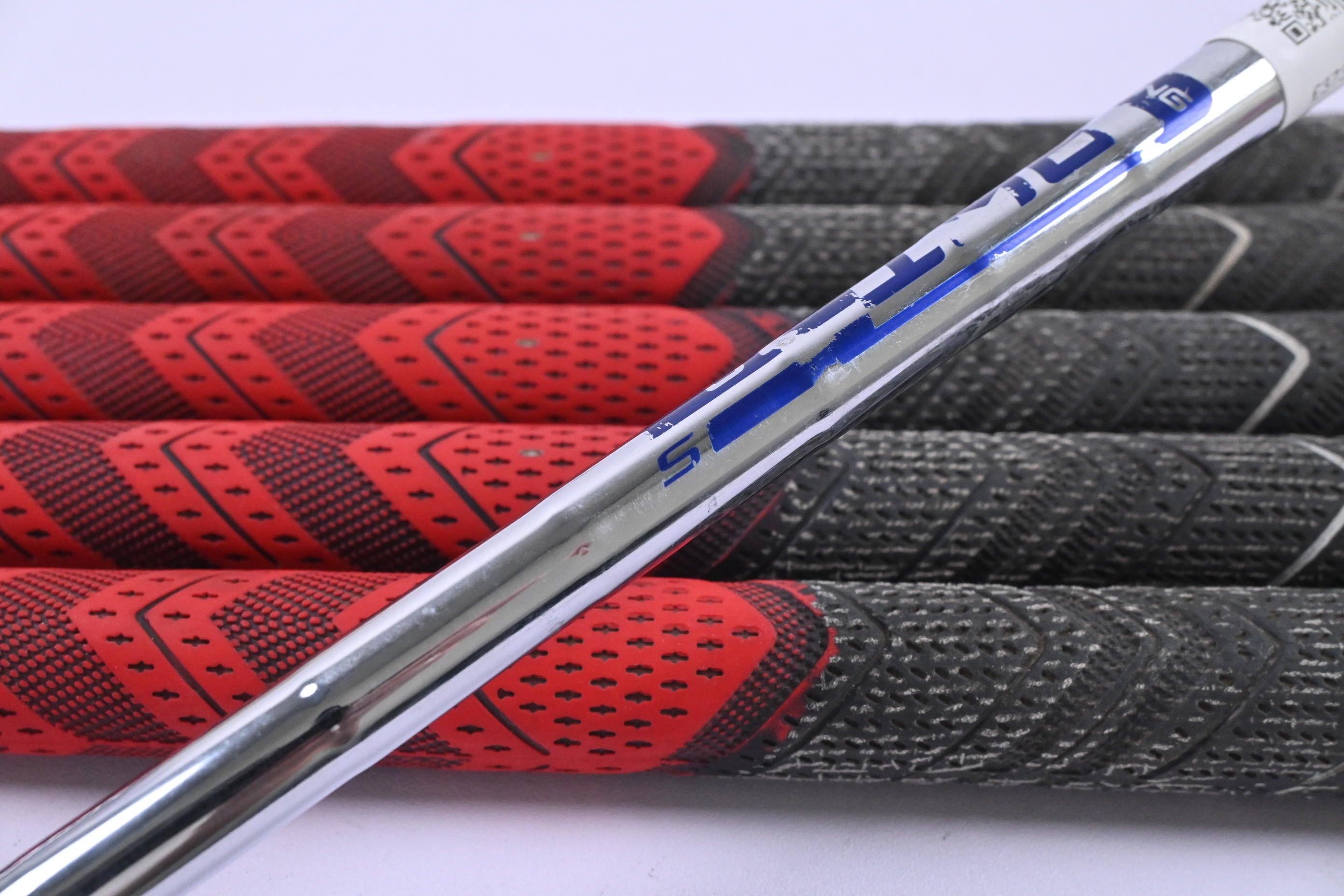 Ping G400 Irons / 5-PW / Black Dot / Stiff Flex Ping AWT 2.0 Shafts