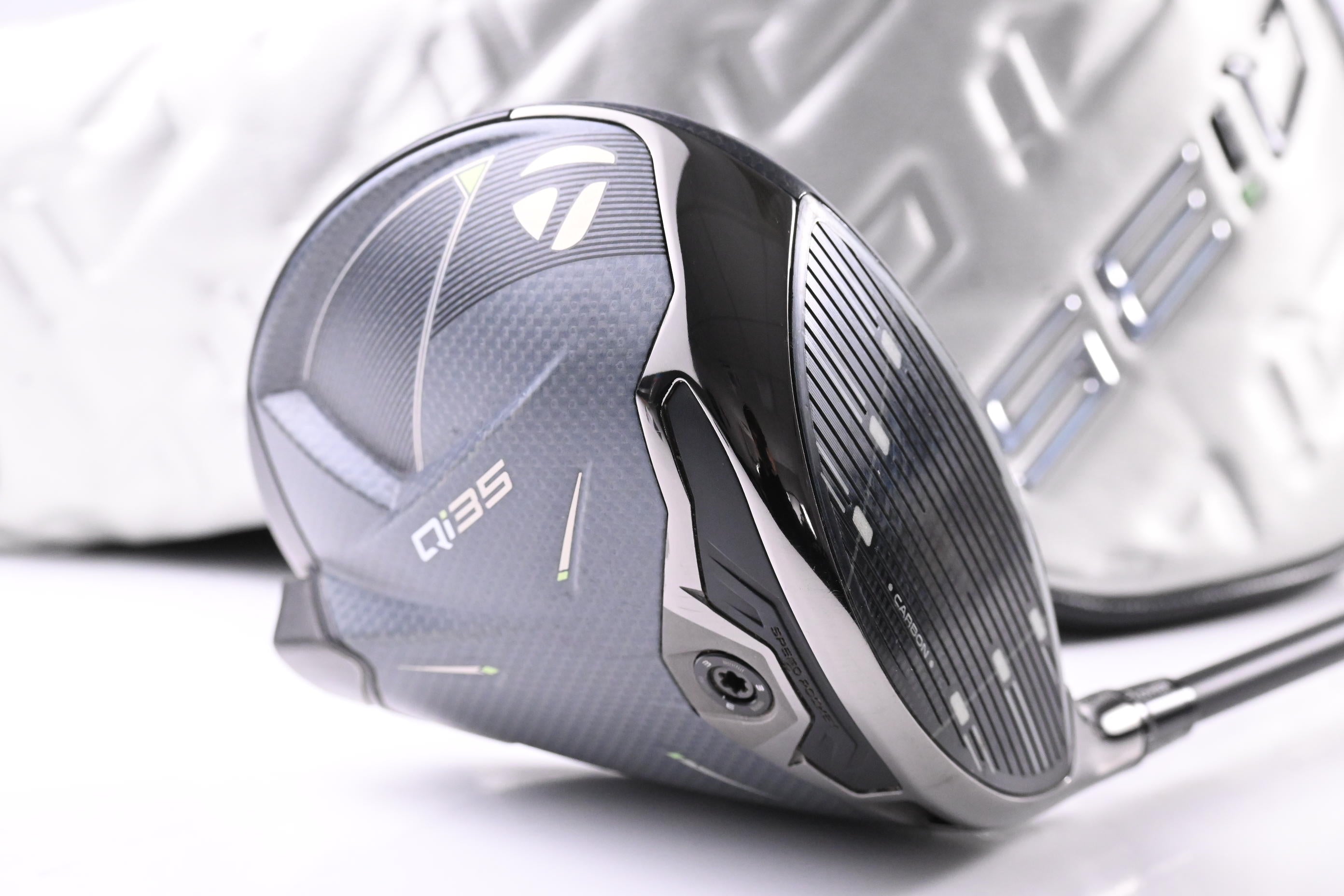 Taylormade Qi35 Driver / 9 Degree / Regular Flex Fujikura Ventus Blue '25 5