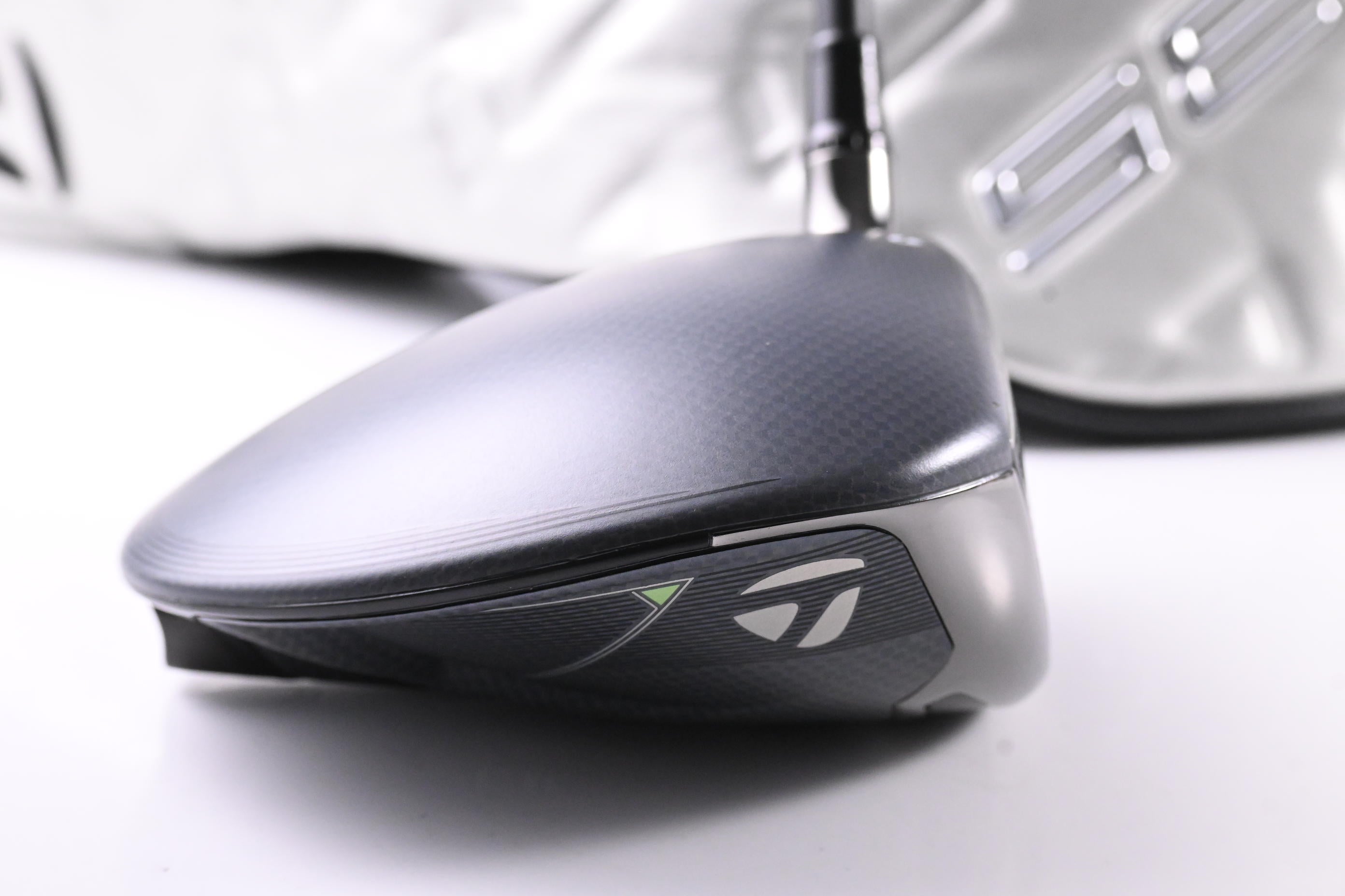 Taylormade Qi35 Driver / 9 Degree / Regular Flex Fujikura Ventus Blue '25 5