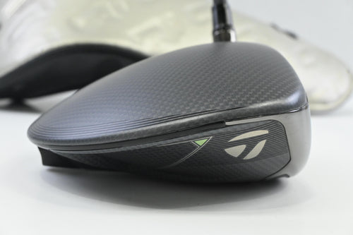 Taylormade Qi35 Driver / 10.5 Degree / Regular Flex Fujikura Ventus Blue 5 Shaft
