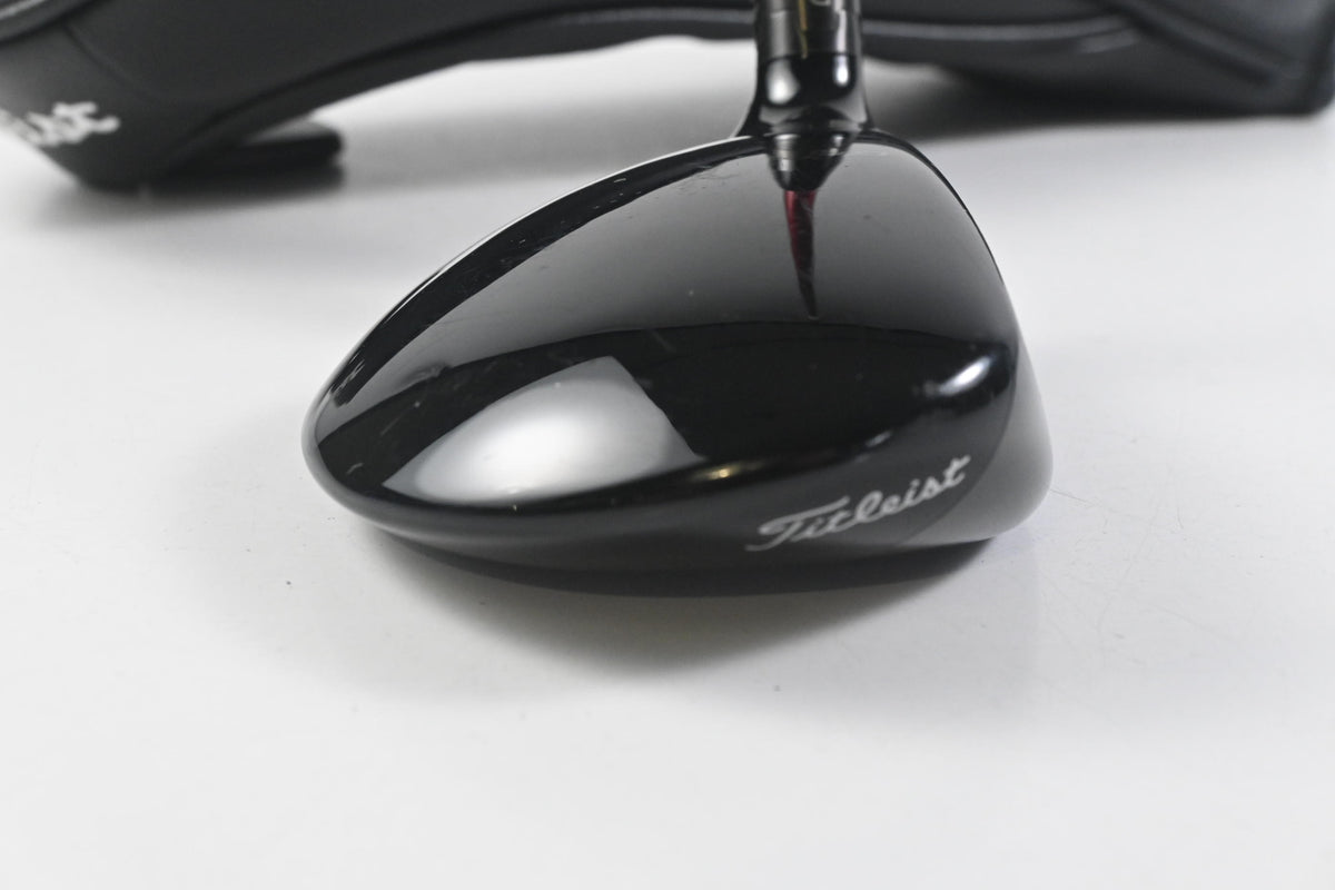 Titleist GT2 #5 Wood / 18 Degree / Stiff Flex Graphite Design G70 Shaft