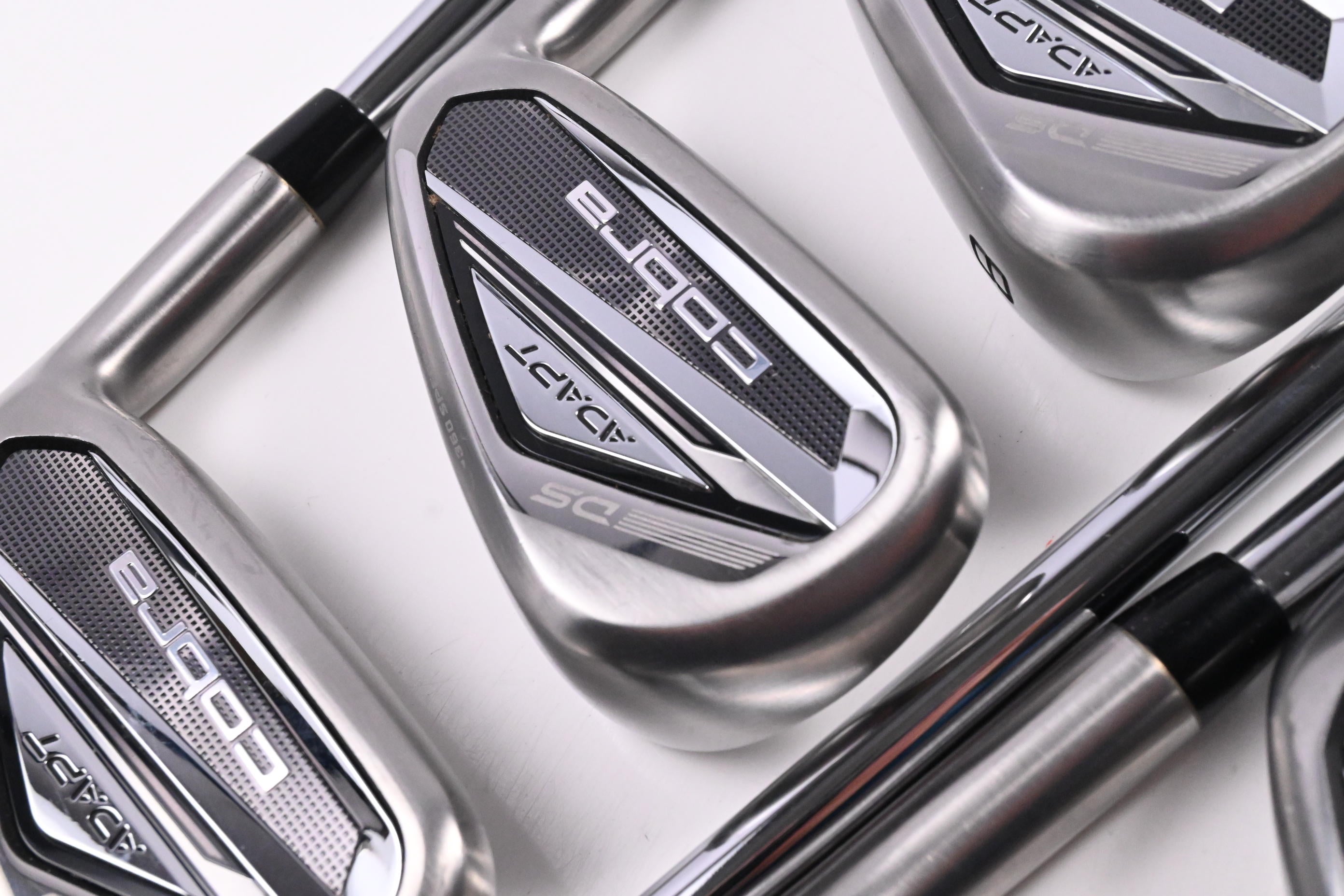 Cobra DS-Adapt Irons / 6-PW+GW+SW / Regular Flex KBS Tour Lite Shafts