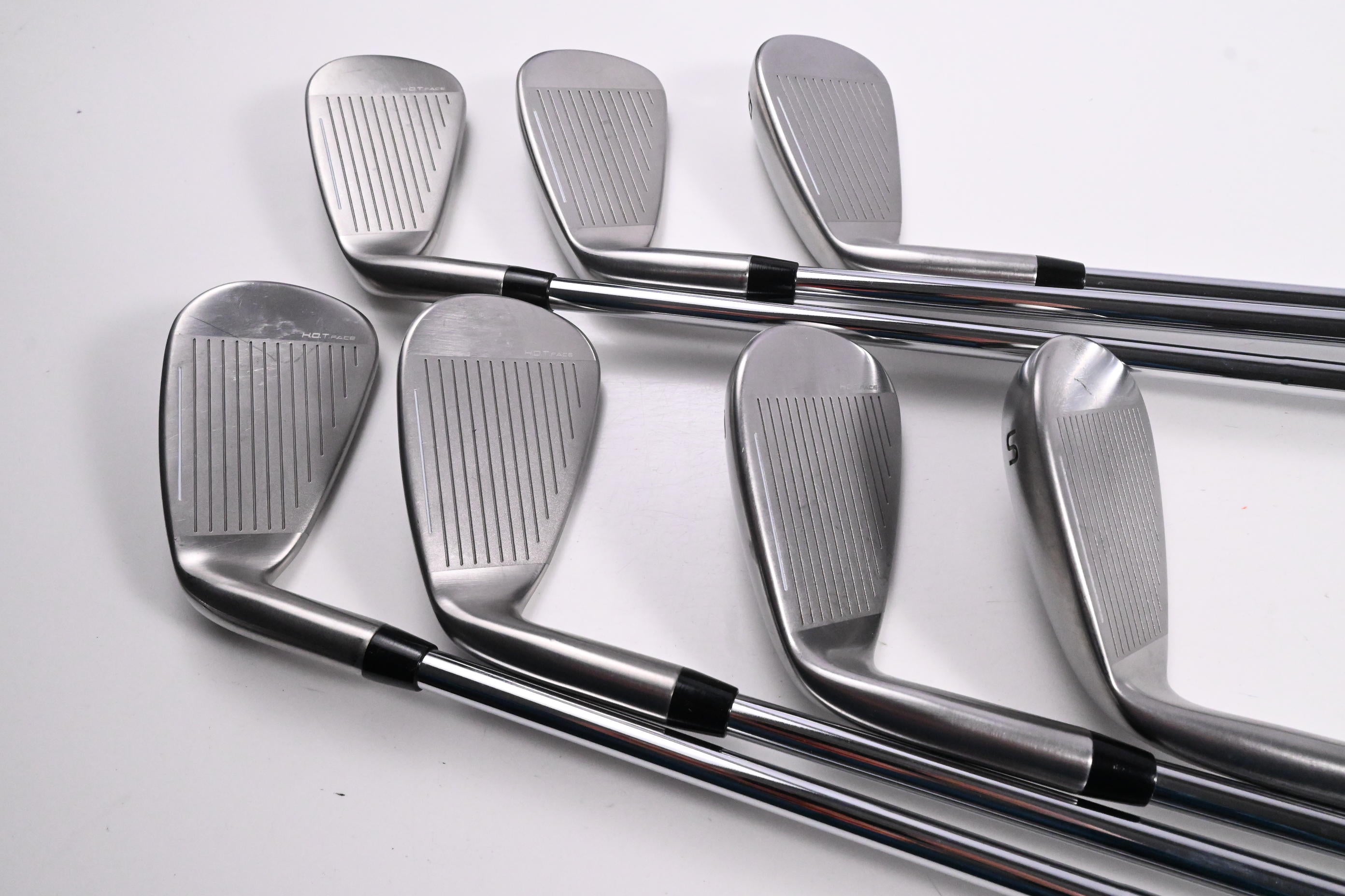 Cobra DS-Adapt Irons / 6-PW+GW+SW / Regular Flex KBS Tour Lite Shafts
