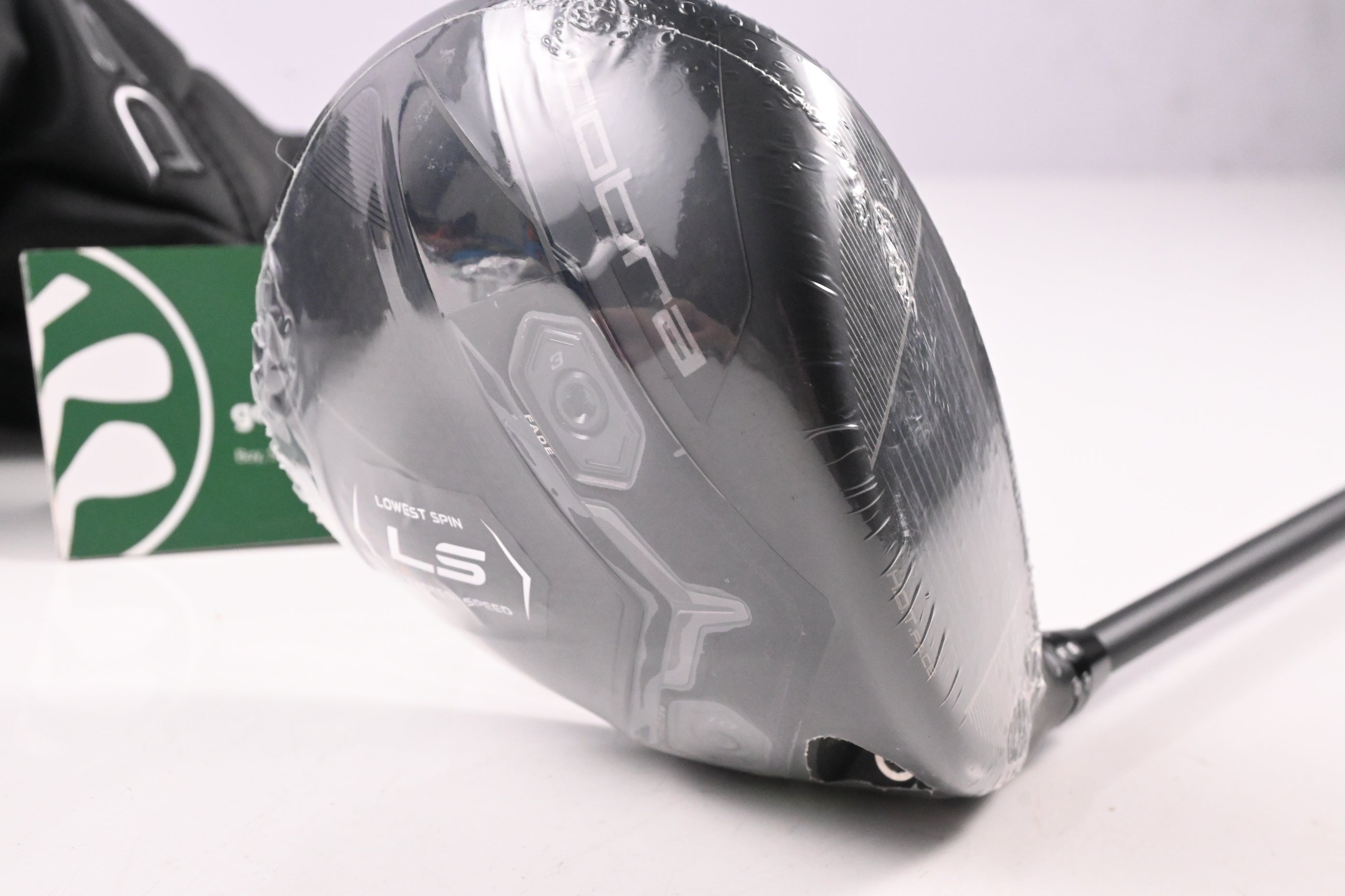 Cobra DS-Adapt LS Driver / 9 Degree / Regular Flex Vanquish 4 Shaft